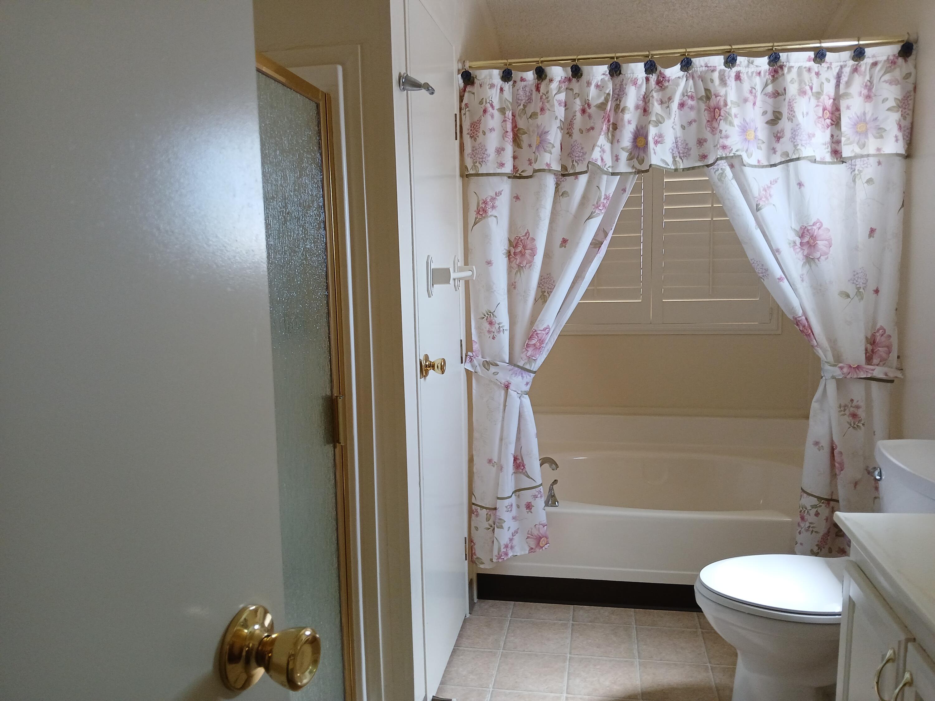 2459 N Oaks St #127, Tulare, CA 93274