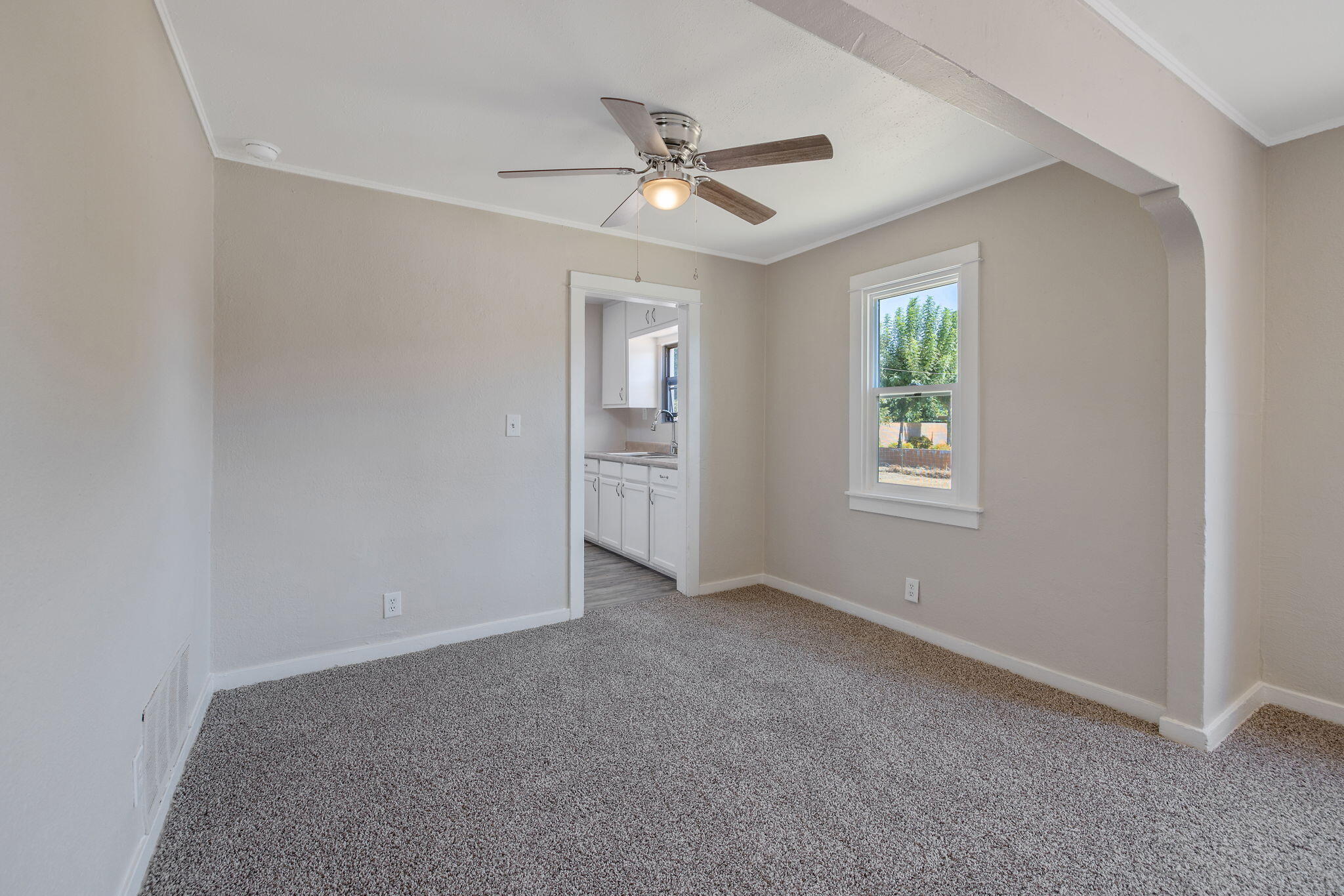 125 N N Hicks St #A, Visalia, CA 93291