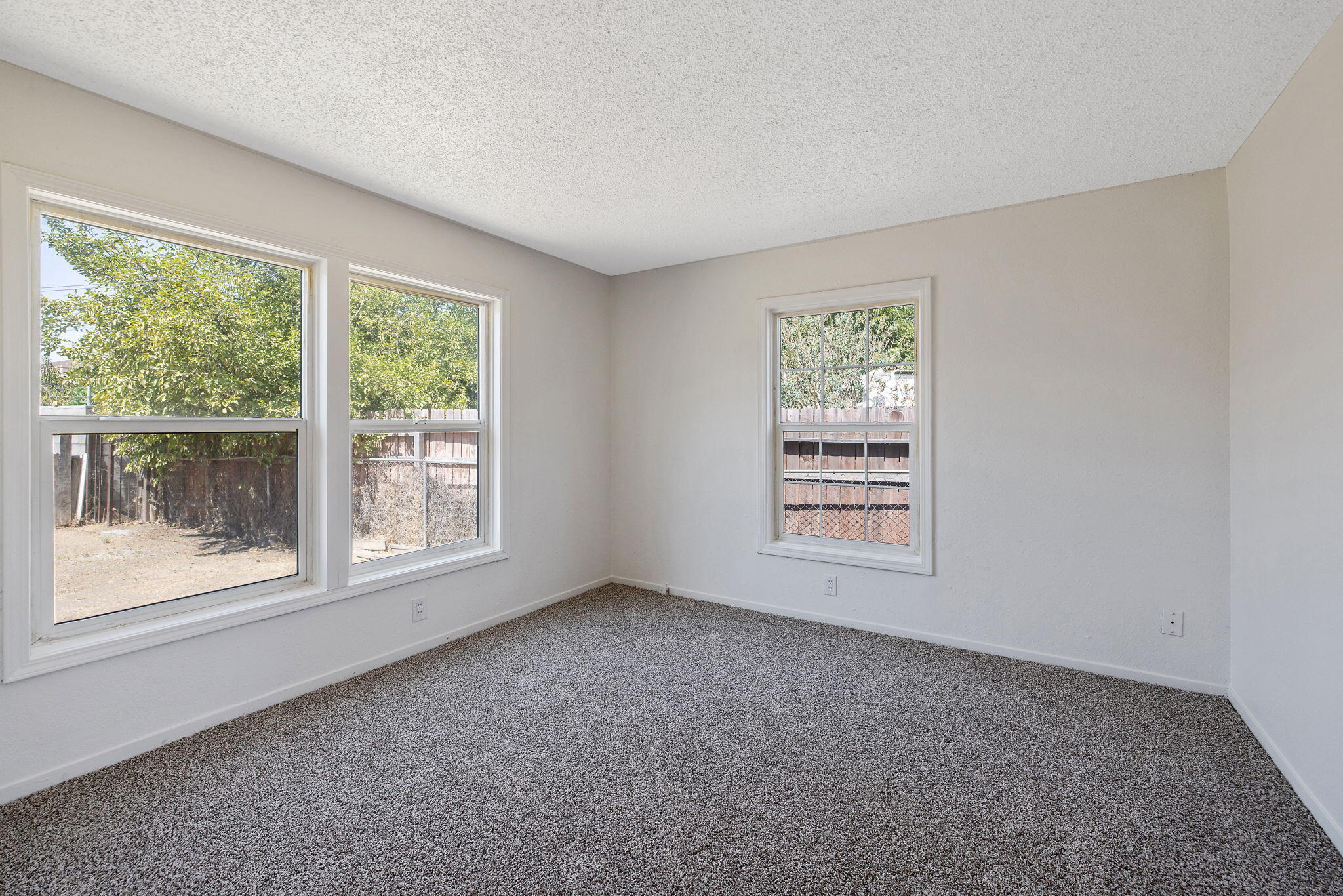 125 N N Hicks St #A, Visalia, CA 93291