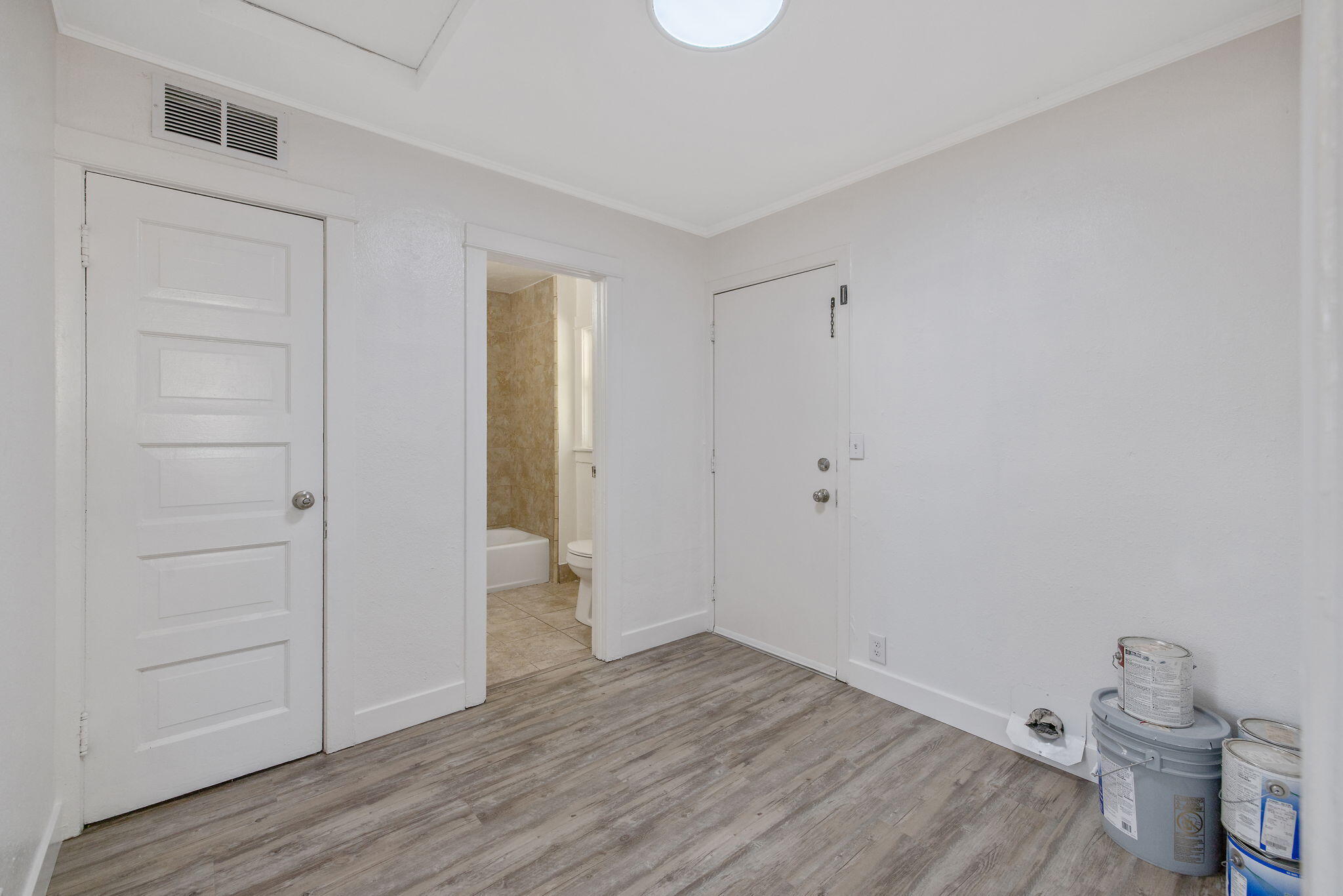 125 N N Hicks St #A, Visalia, CA 93291