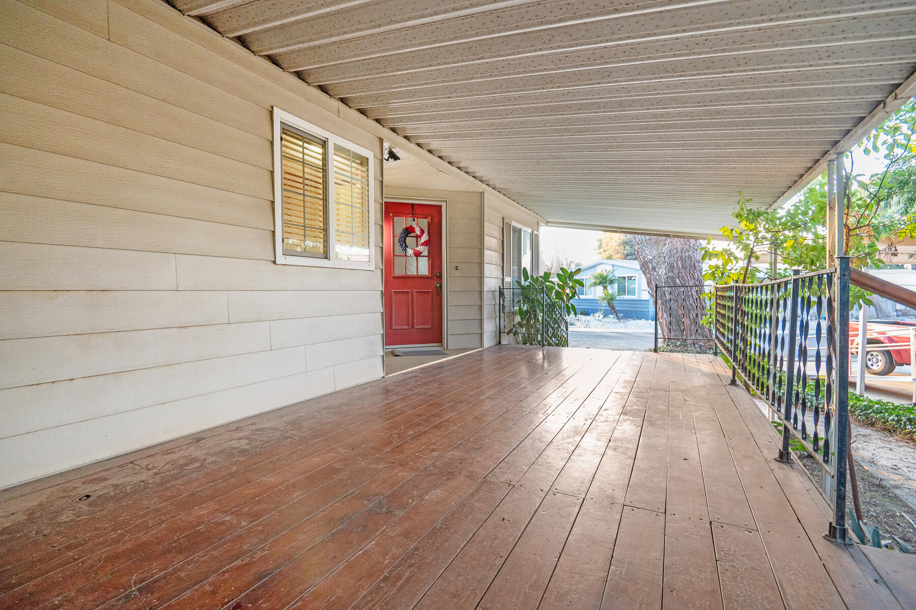 2400 W Midvalley Ave #Ld44, Visalia, CA 93277