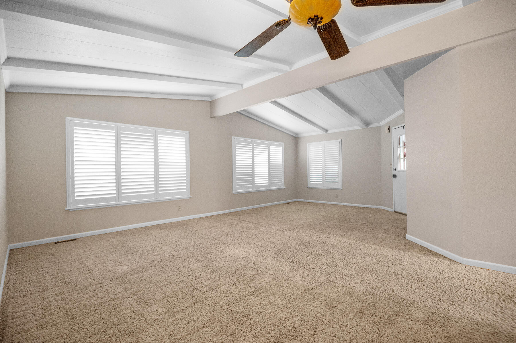 2400 W Midvalley Ave #Ld44, Visalia, CA 93277