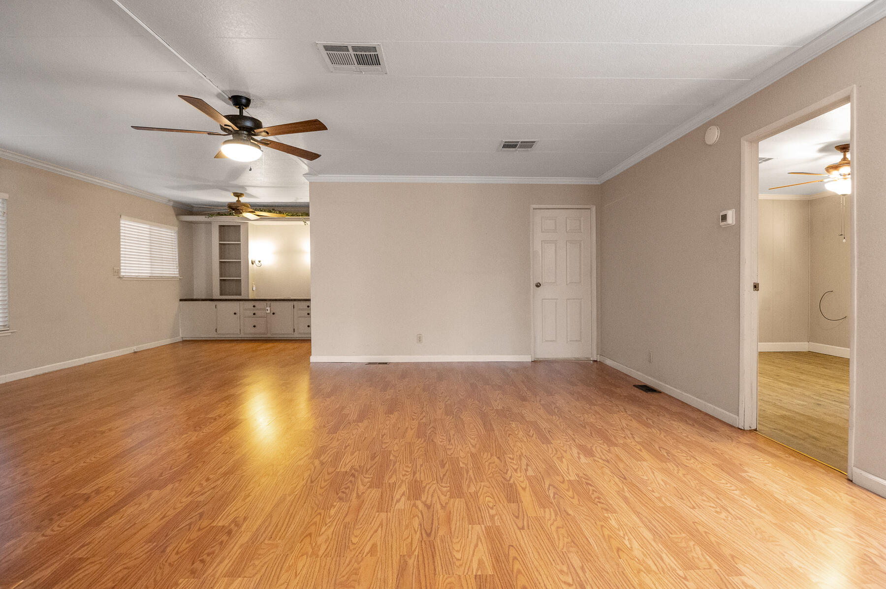 2400 W Midvalley Ave #Ld44, Visalia, CA 93277