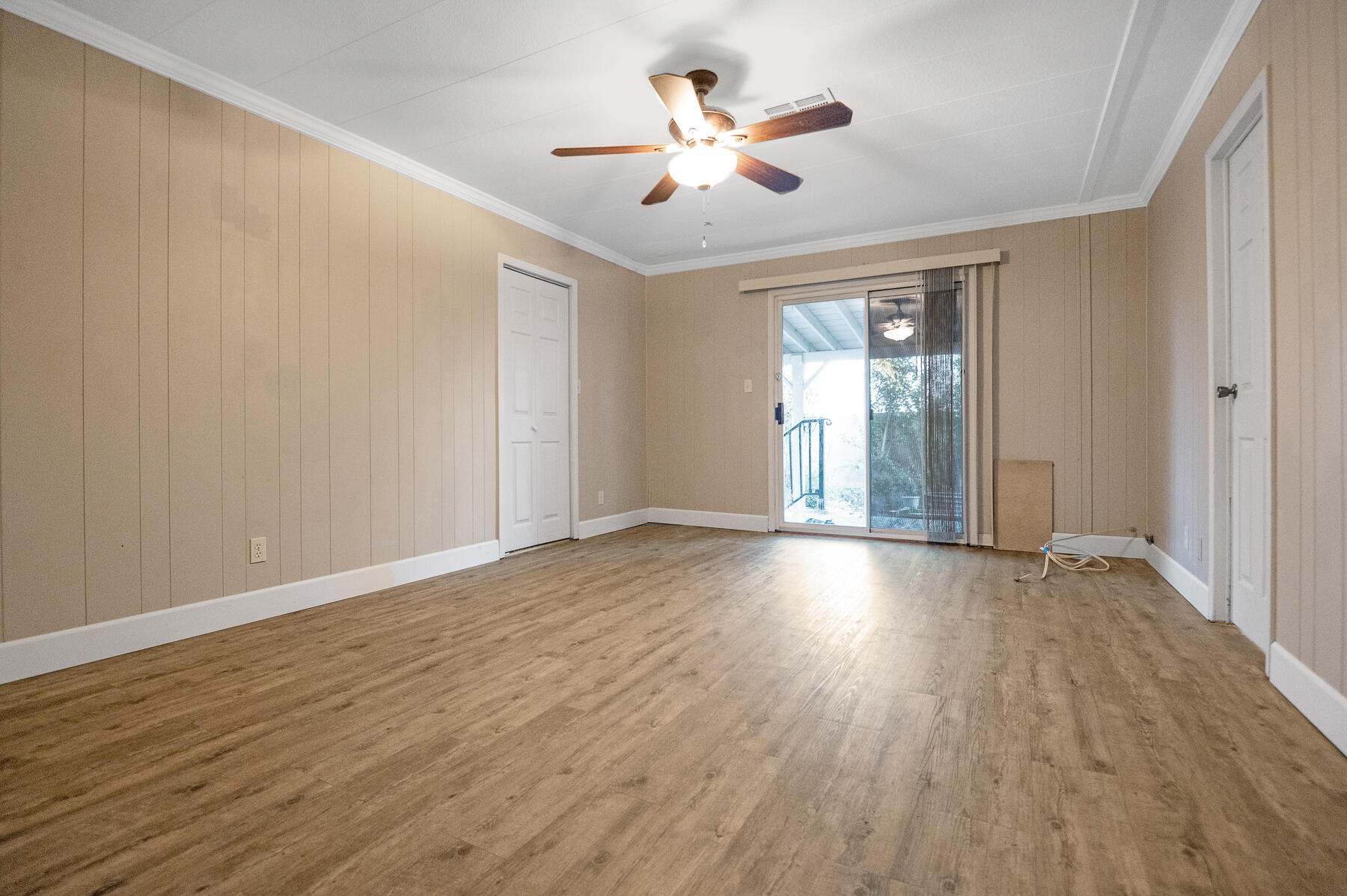 2400 W Midvalley Ave #Ld44, Visalia, CA 93277