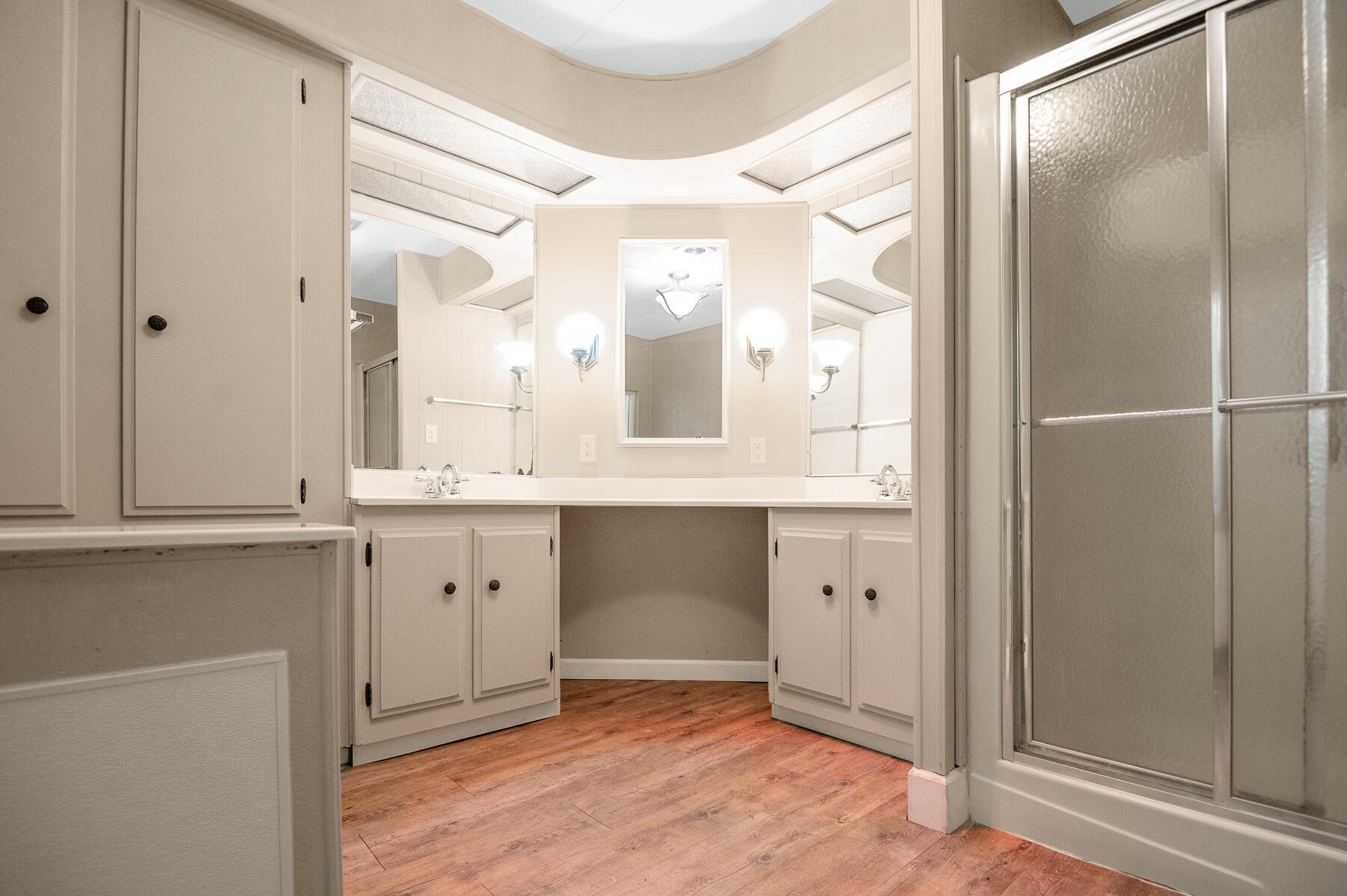 2400 W Midvalley Ave #Ld44, Visalia, CA 93277