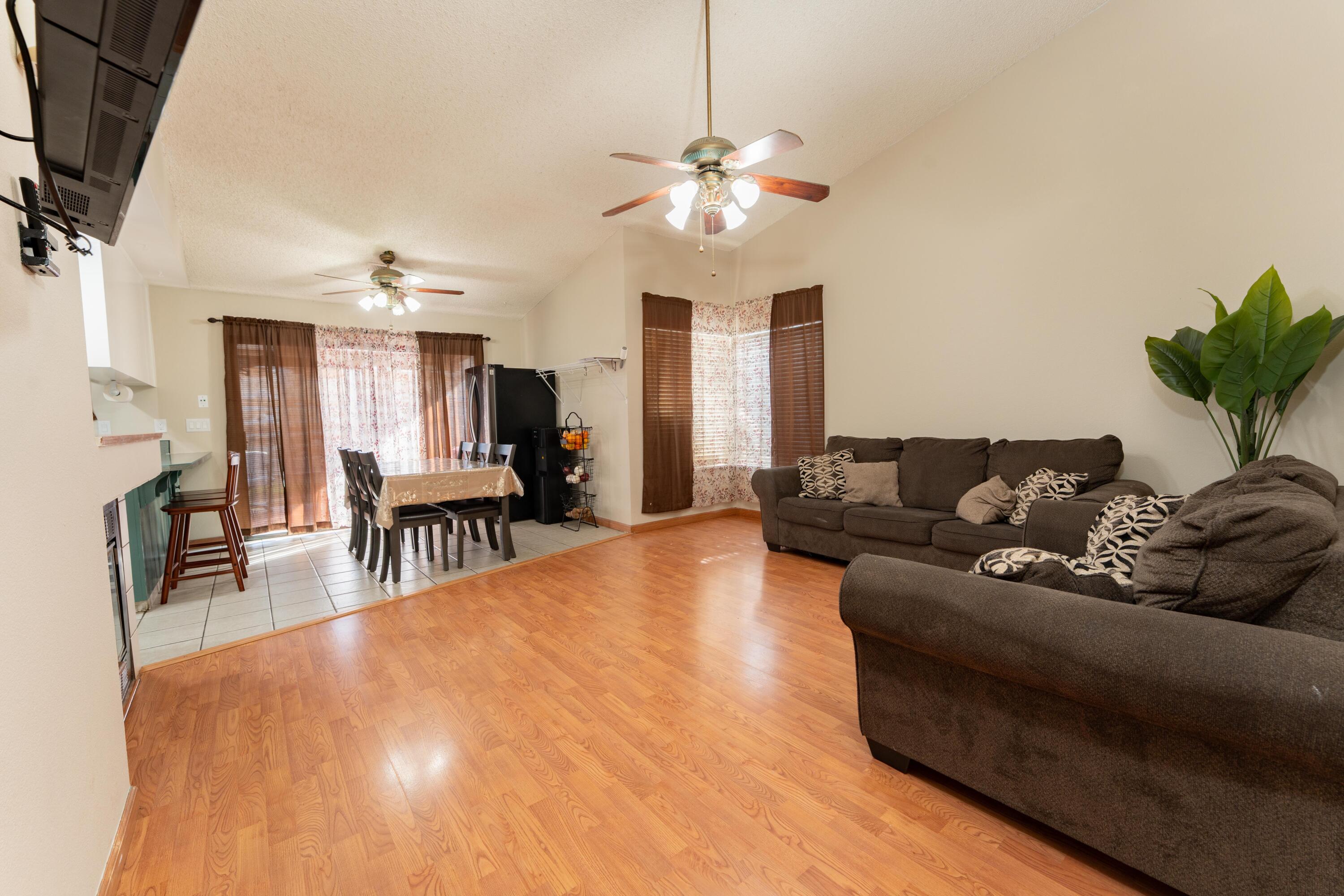 1818 S Cain St, Visalia, CA 93292