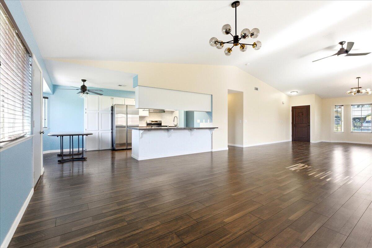 1395 Pine Dr, Lemoore, CA 93245