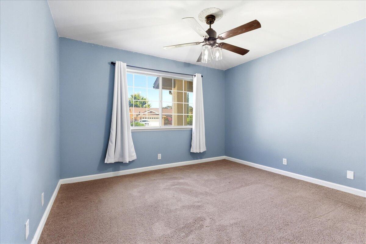 1395 Pine Dr, Lemoore, CA 93245