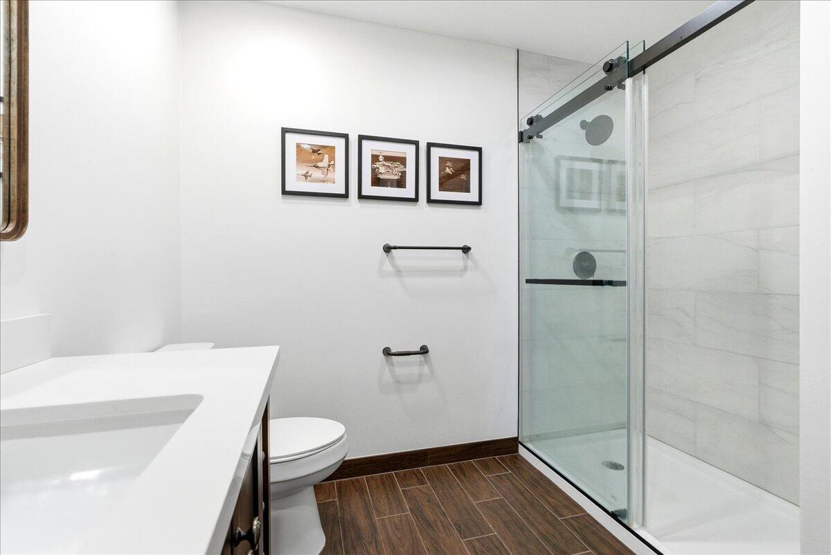 1395 Pine Dr, Lemoore, CA 93245