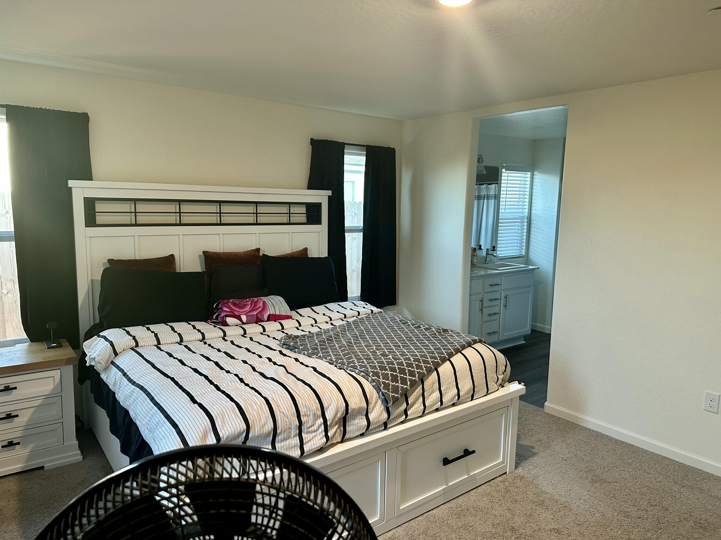 1138 E Packwood Ave, Visalia, CA 93292