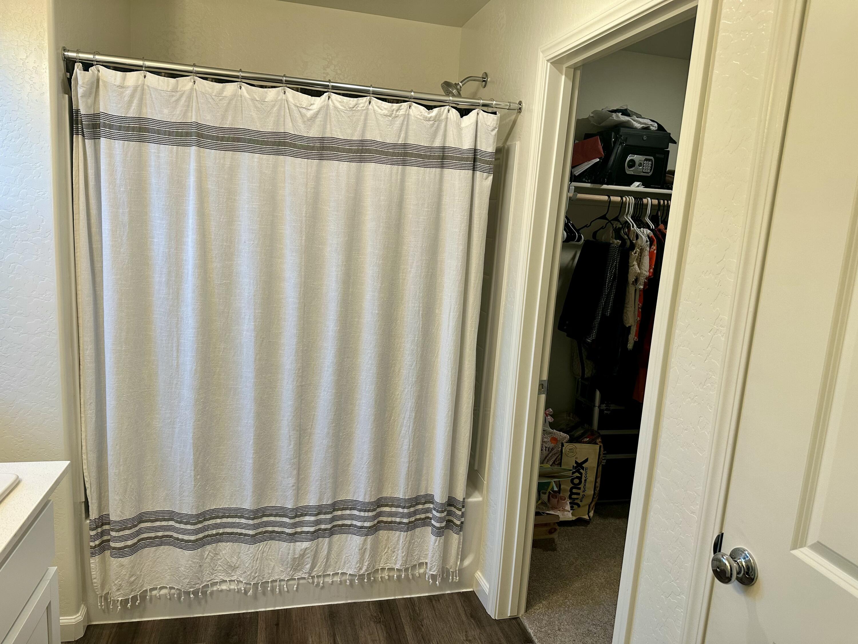 1138 E Packwood Ave, Visalia, CA 93292