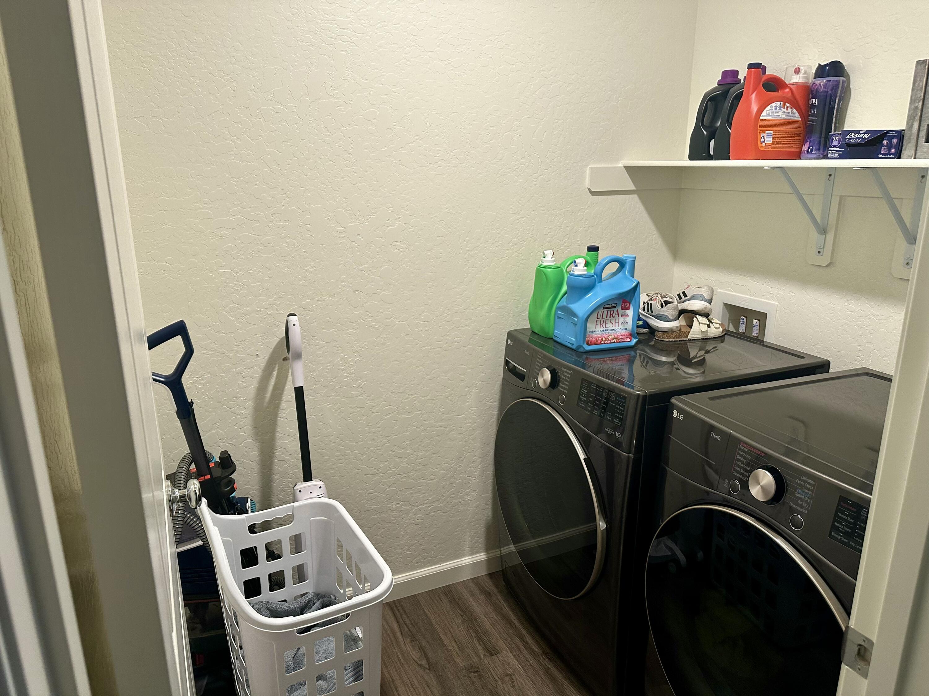 1138 E Packwood Ave, Visalia, CA 93292