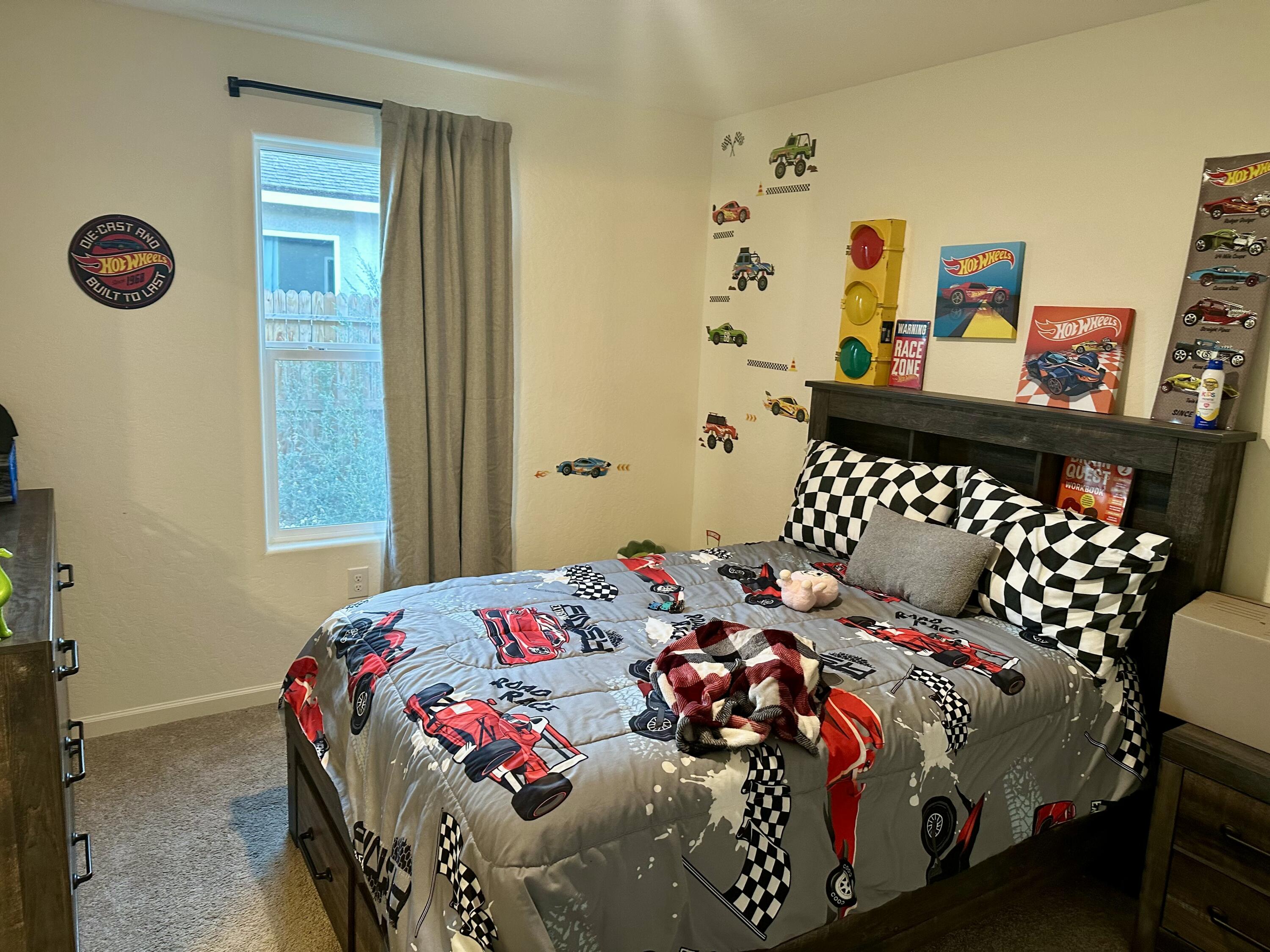 1138 E Packwood Ave, Visalia, CA 93292