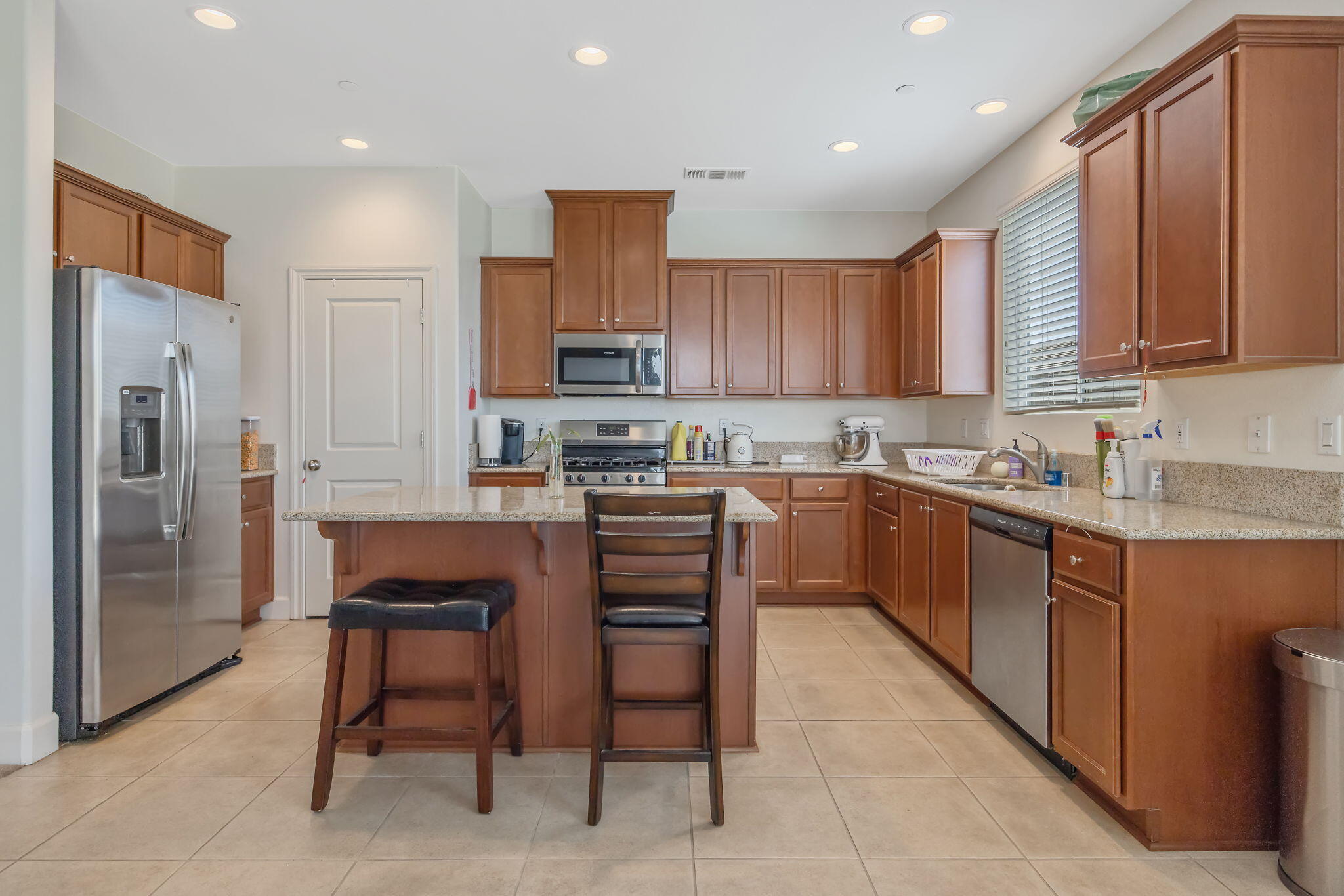 3043 Parks Ave, Tulare, CA 93274