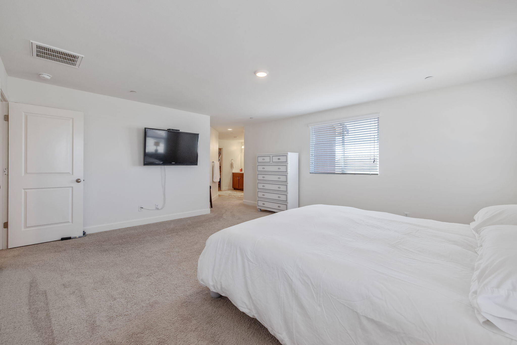 3043 Parks Ave, Tulare, CA 93274