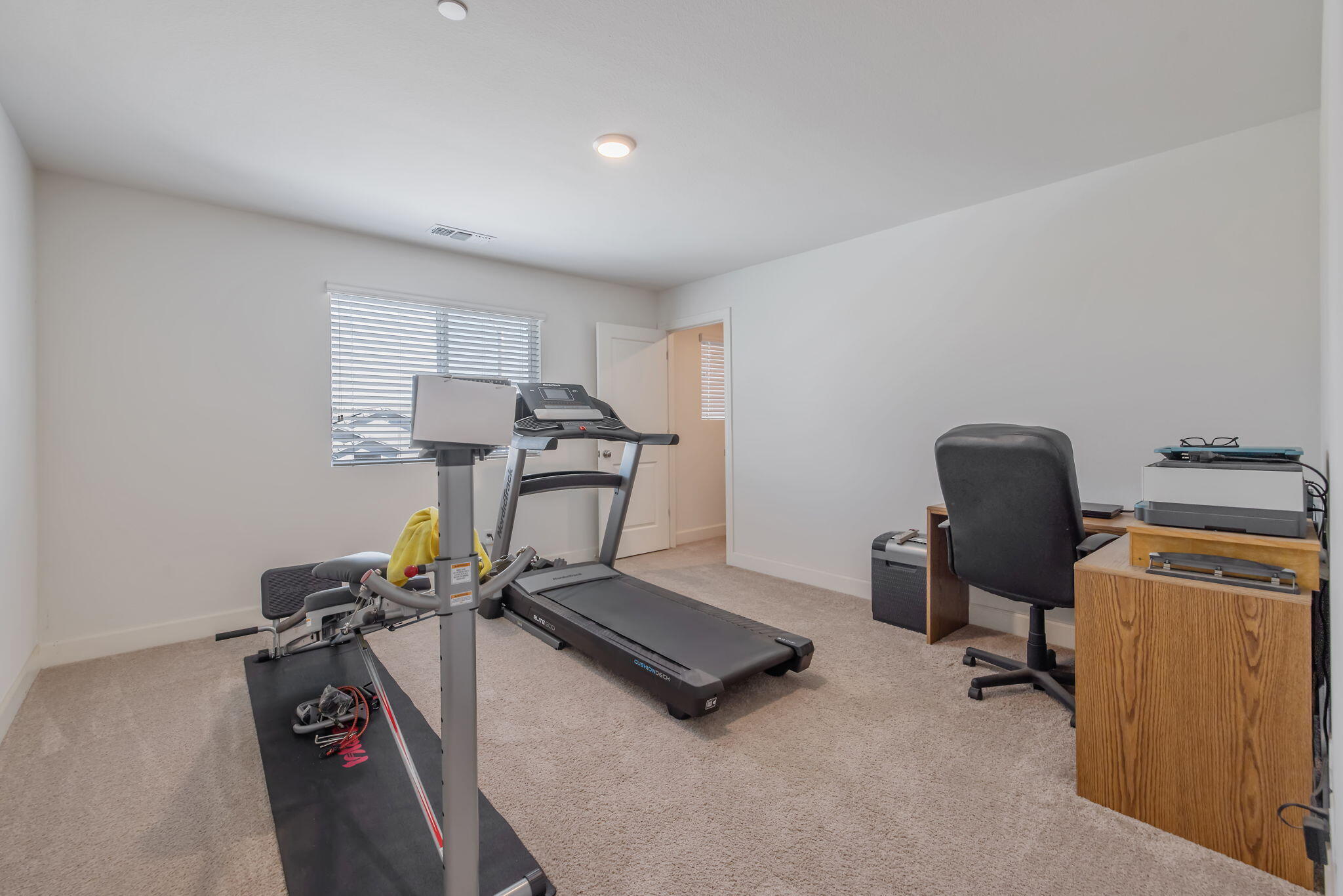 3043 Parks Ave, Tulare, CA 93274