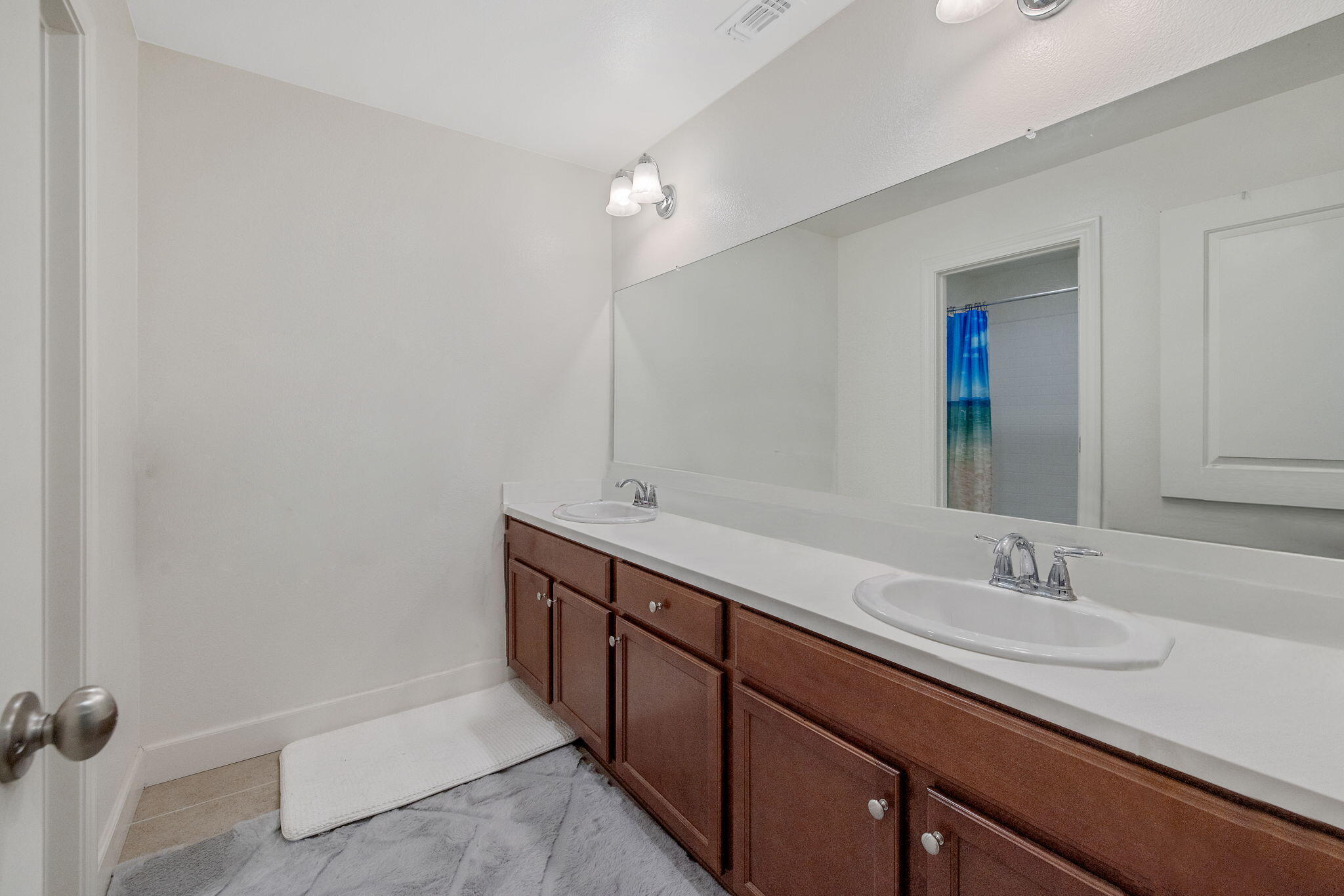 3043 Parks Ave, Tulare, CA 93274