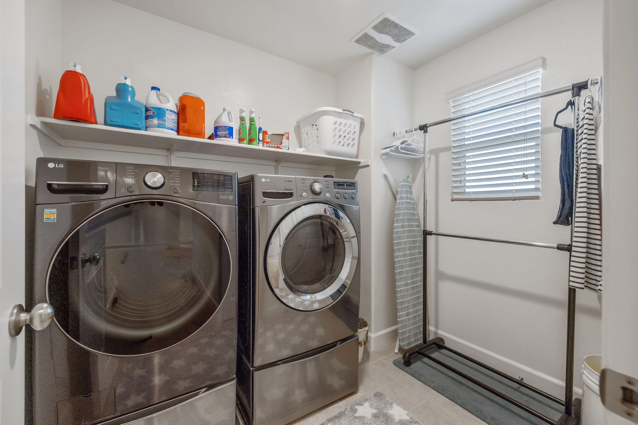 3043 Parks Ave, Tulare, CA 93274