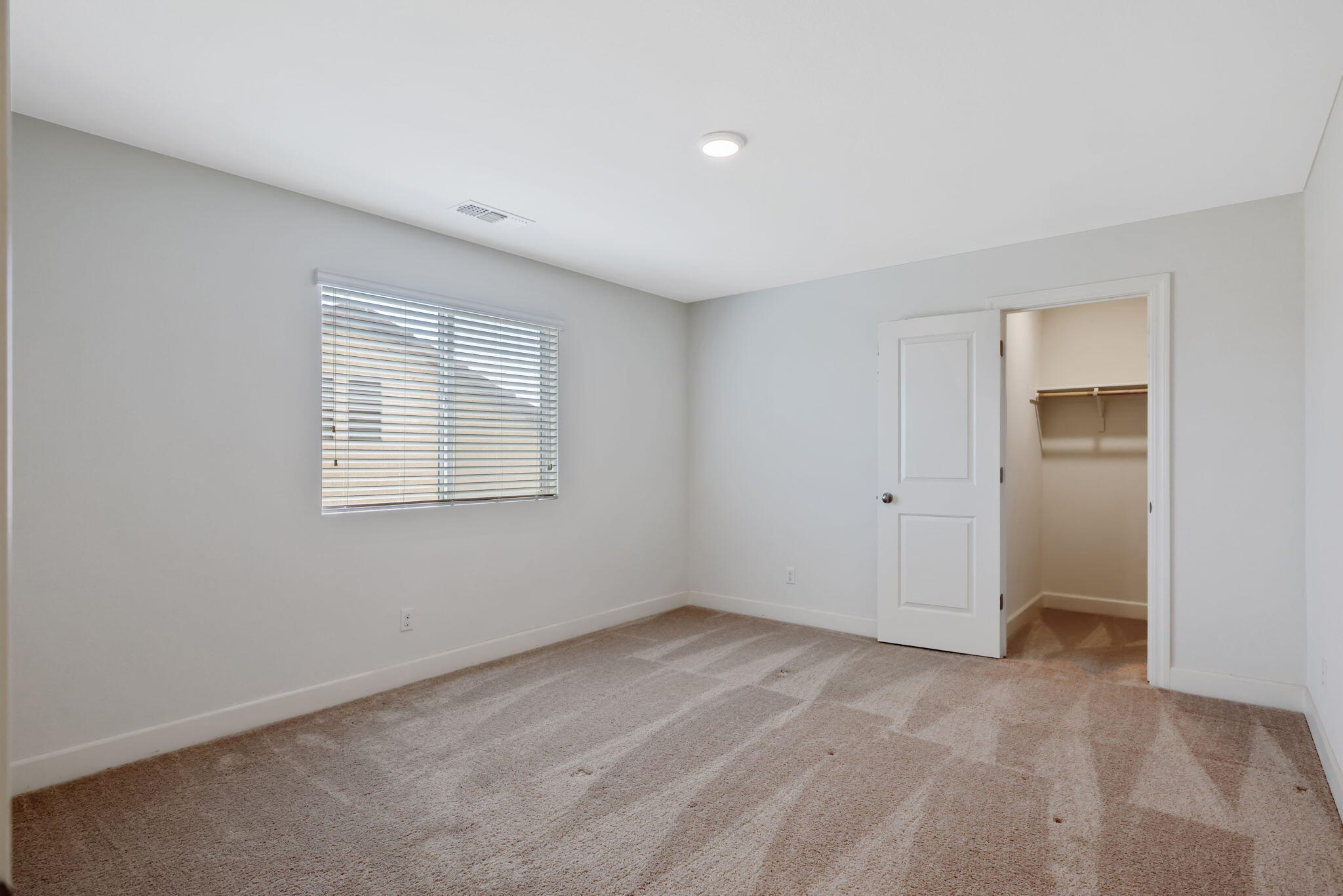3043 Parks Ave, Tulare, CA 93274