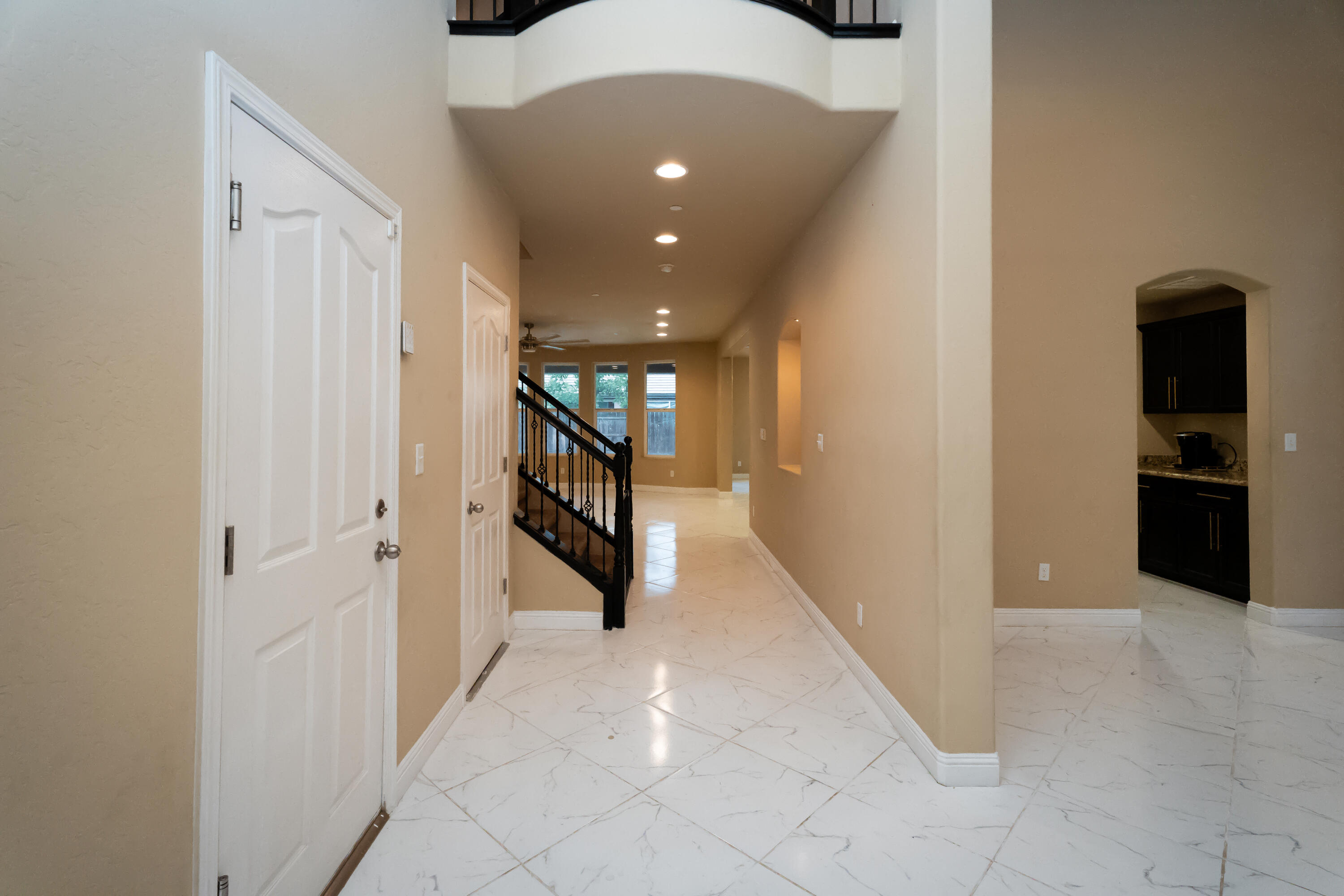 2536 W Stewart Ave, Visalia, CA 93291