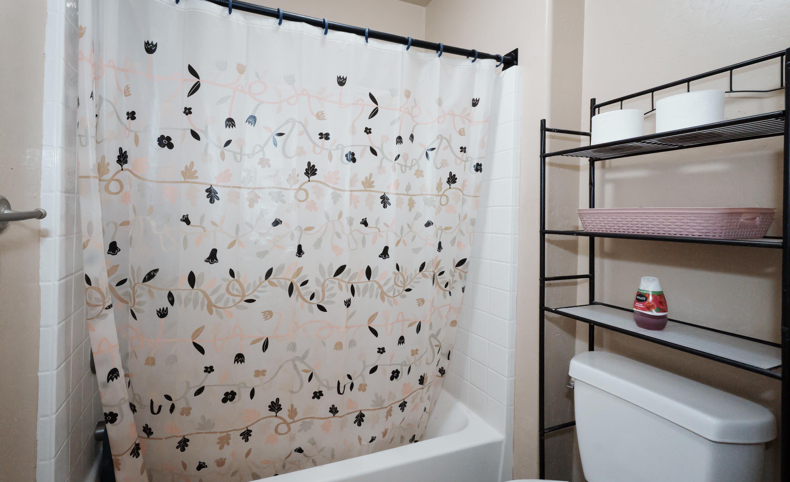 2536 W Stewart Ave, Visalia, CA 93291