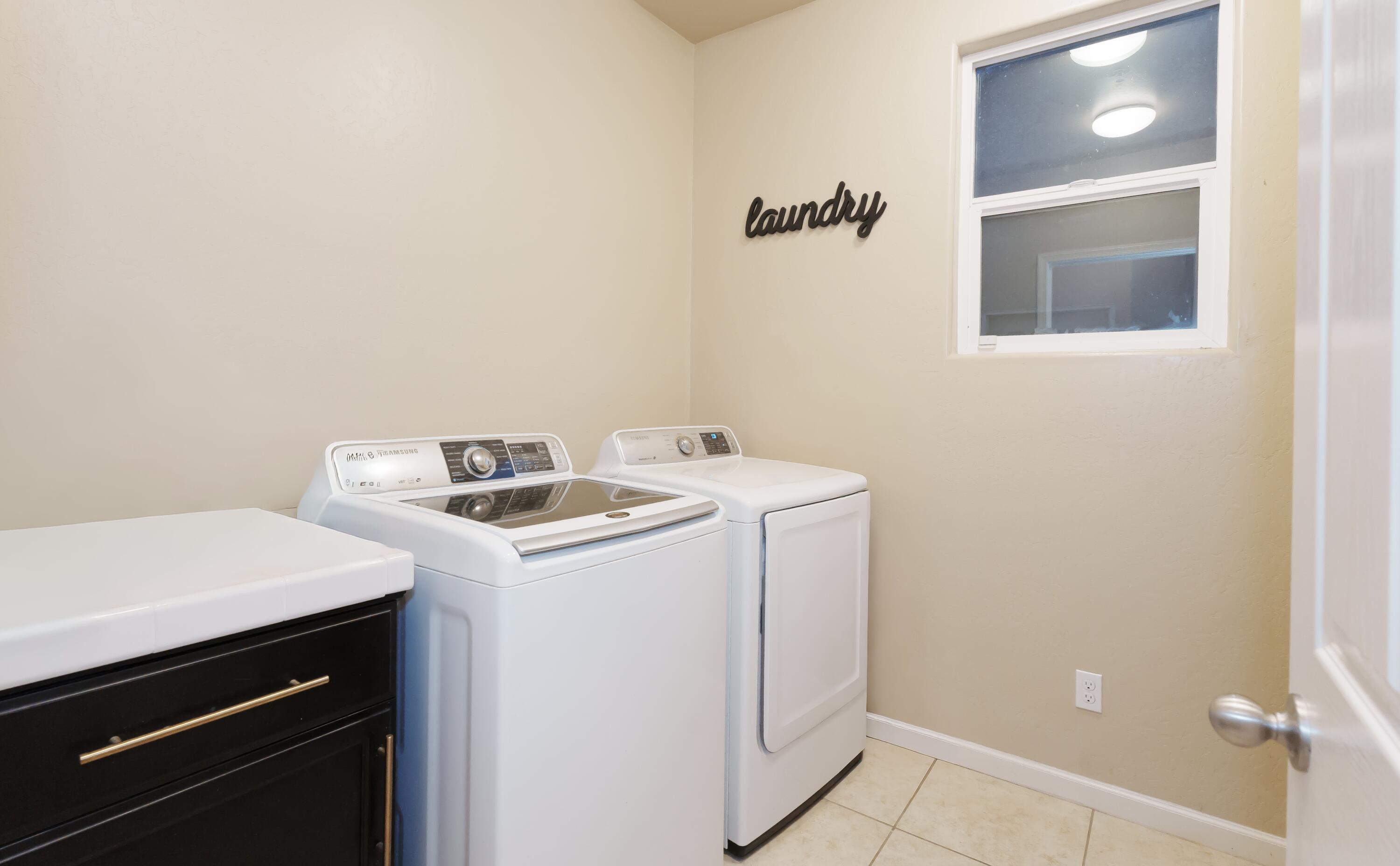 2536 W Stewart Ave, Visalia, CA 93291