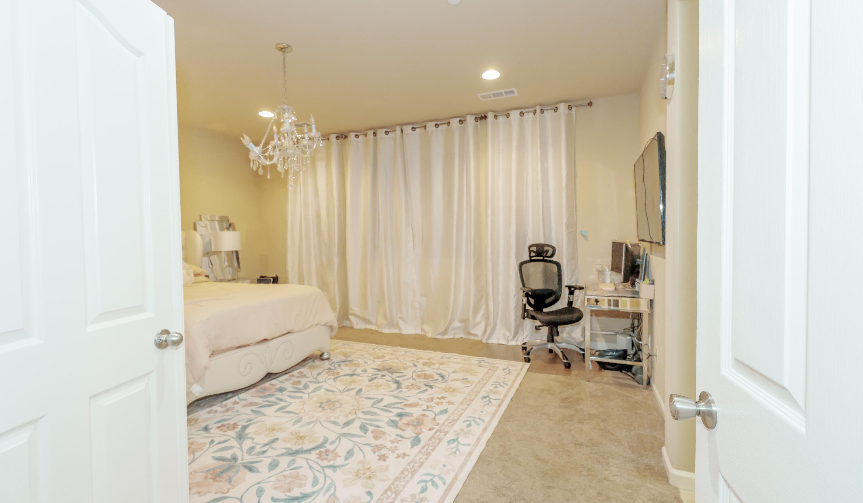 2536 W Stewart Ave, Visalia, CA 93291