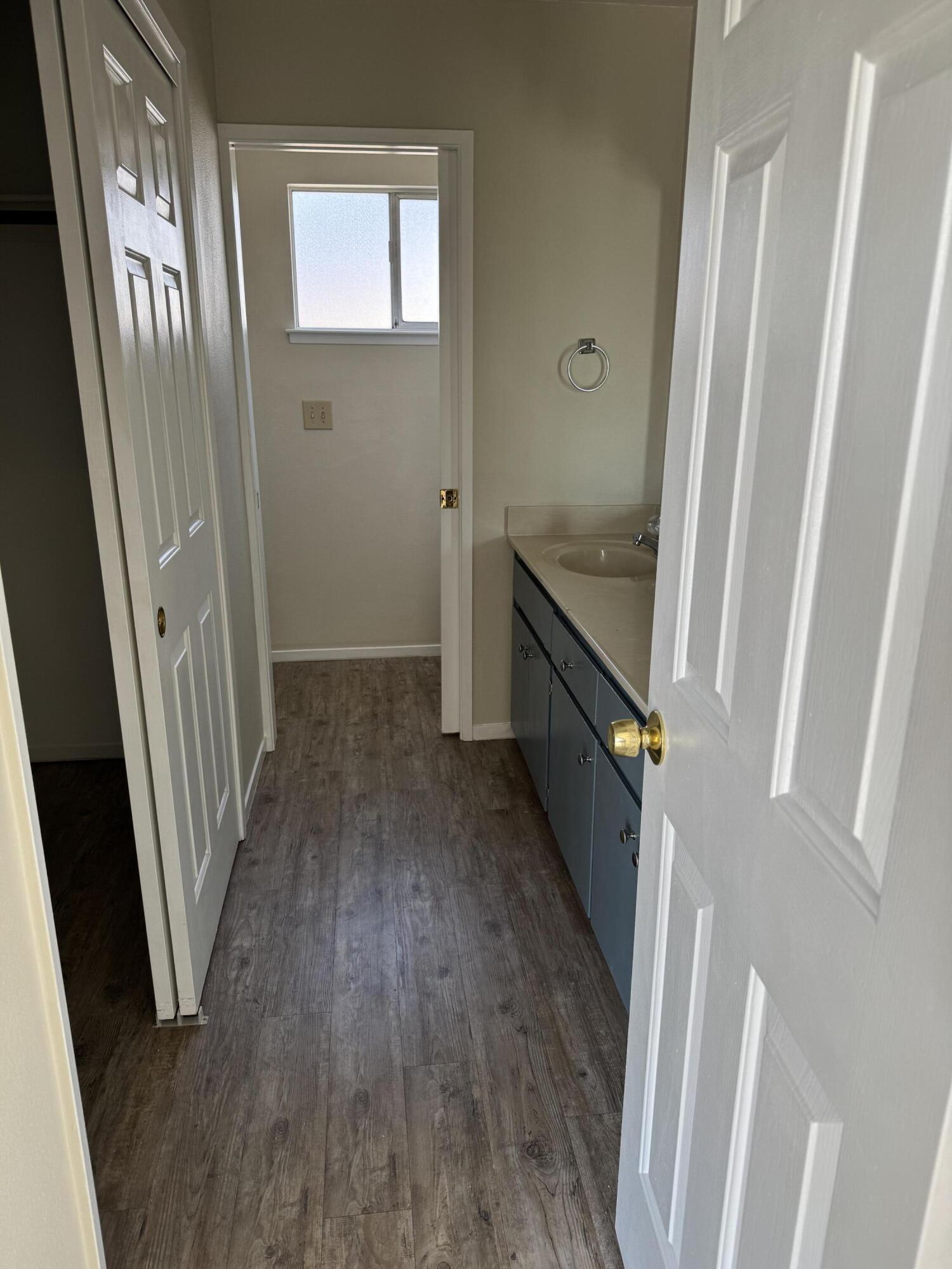 1205 Hawthorn St, Hanford, CA 93230