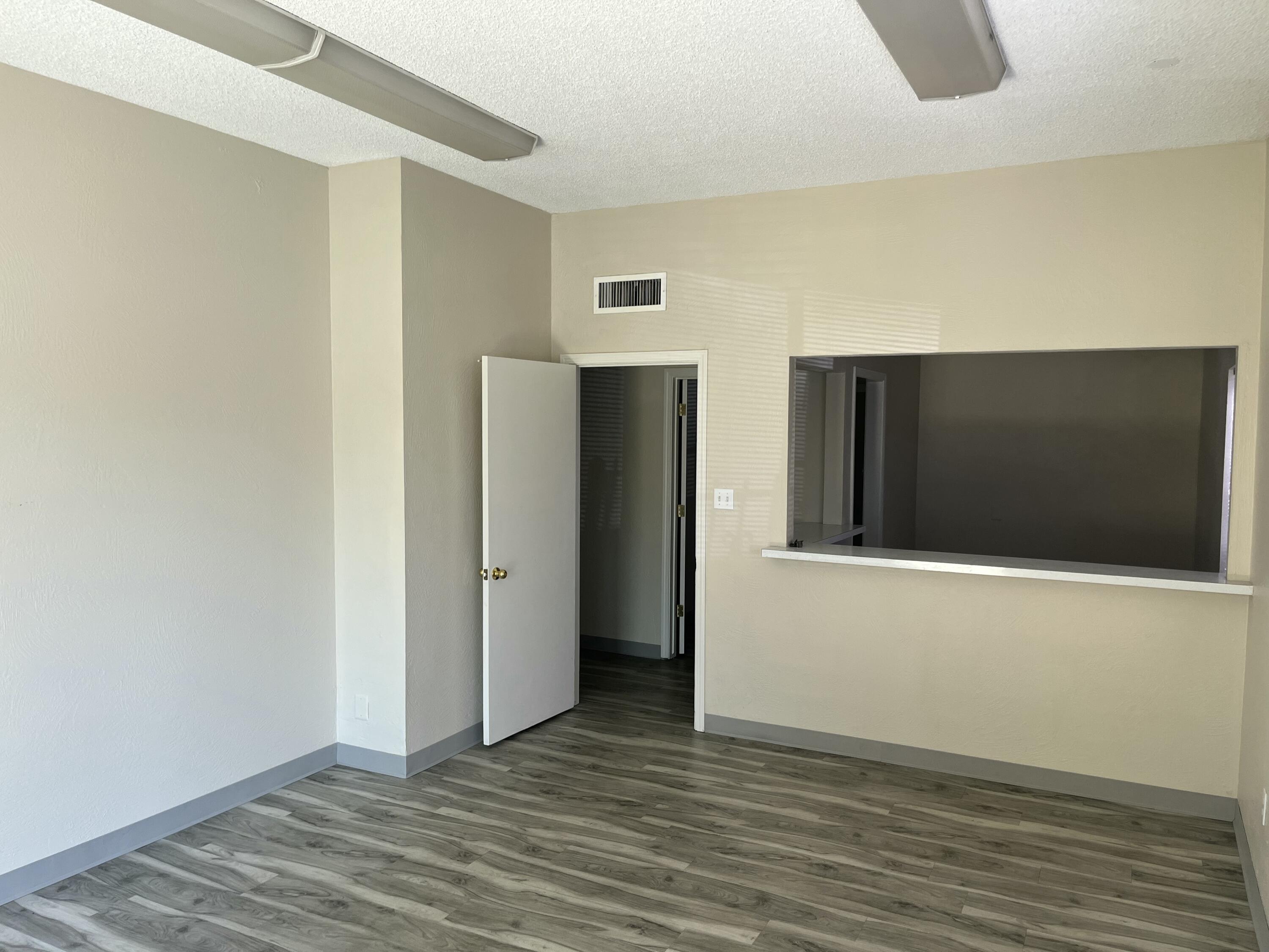 365 Pearson Dr, Porterville, CA 93257