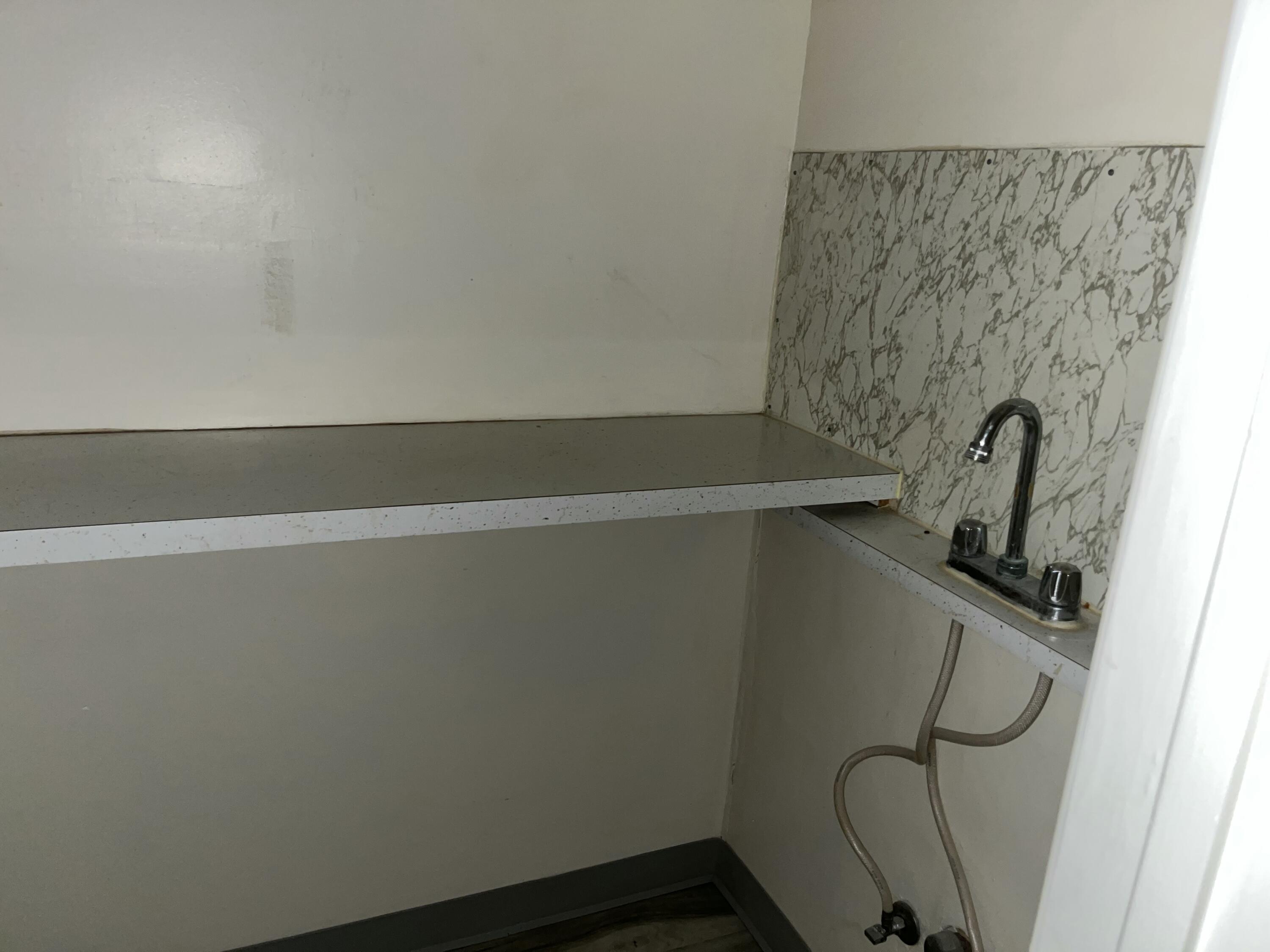 365 Pearson Dr, Porterville, CA 93257