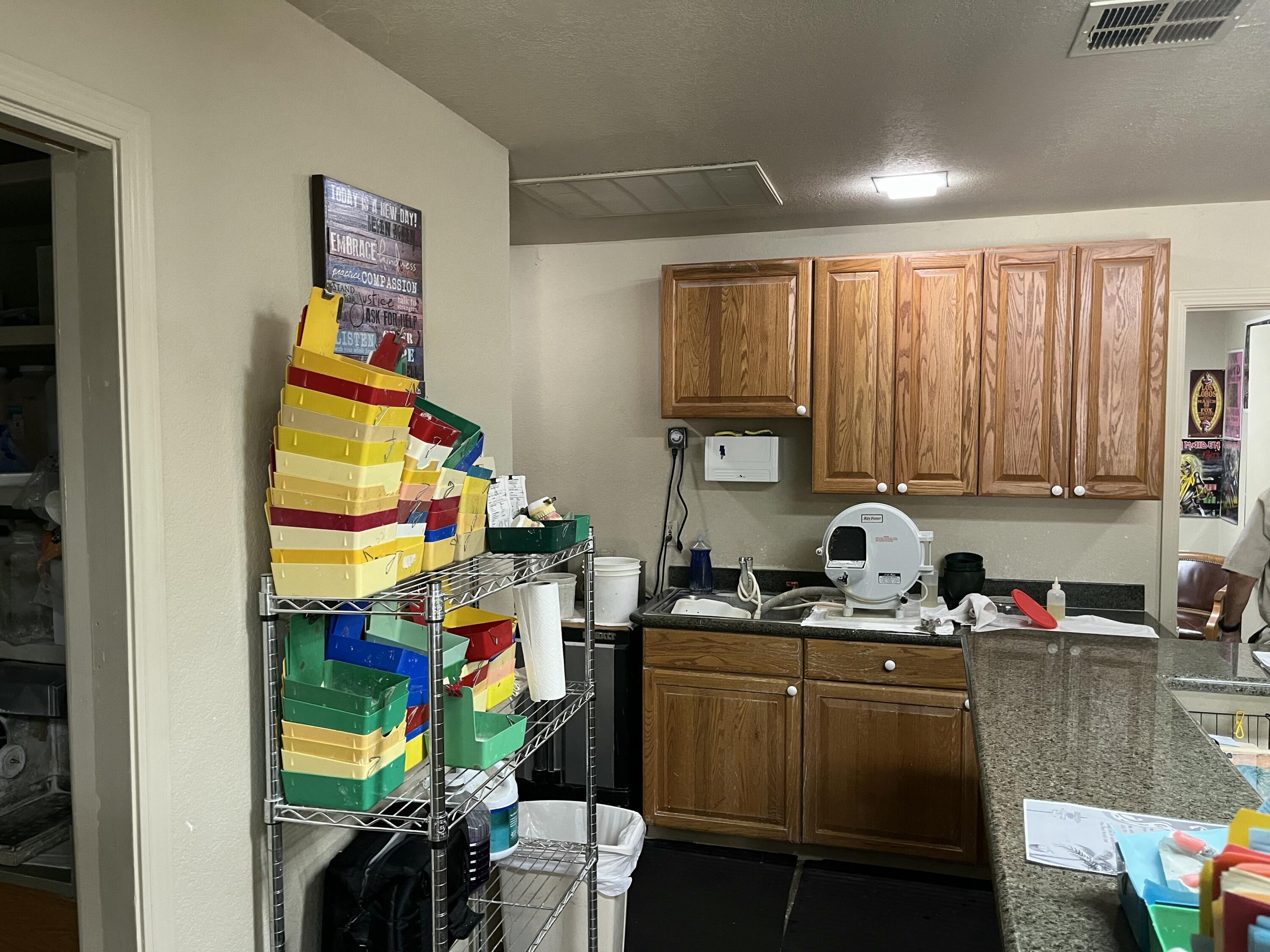 365 Pearson Dr, Porterville, CA 93257