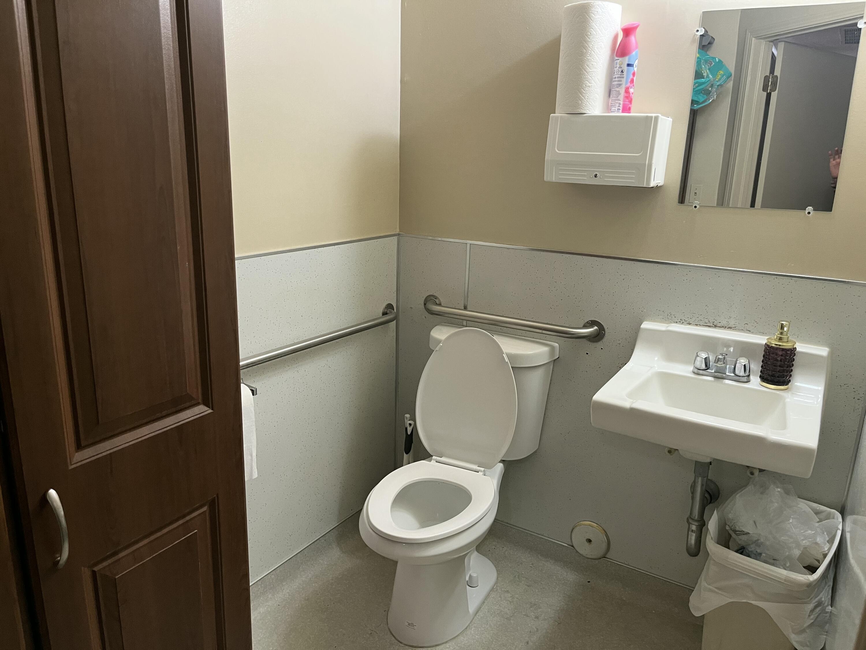 365 Pearson Dr, Porterville, CA 93257