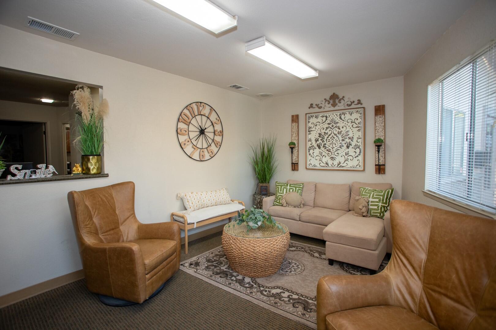 365 Pearson Dr, Porterville, CA 93257