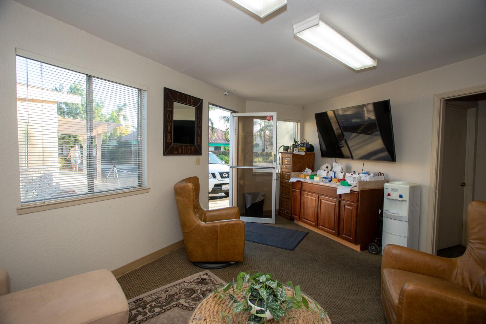 365 Pearson Dr, Porterville, CA 93257