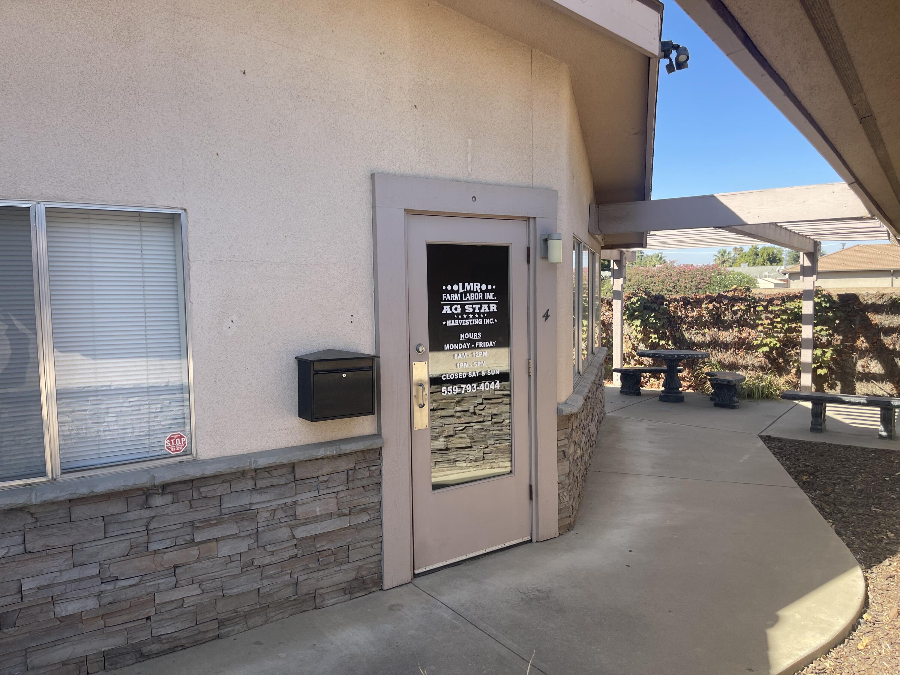 365 Pearson Dr, Porterville, CA 93257