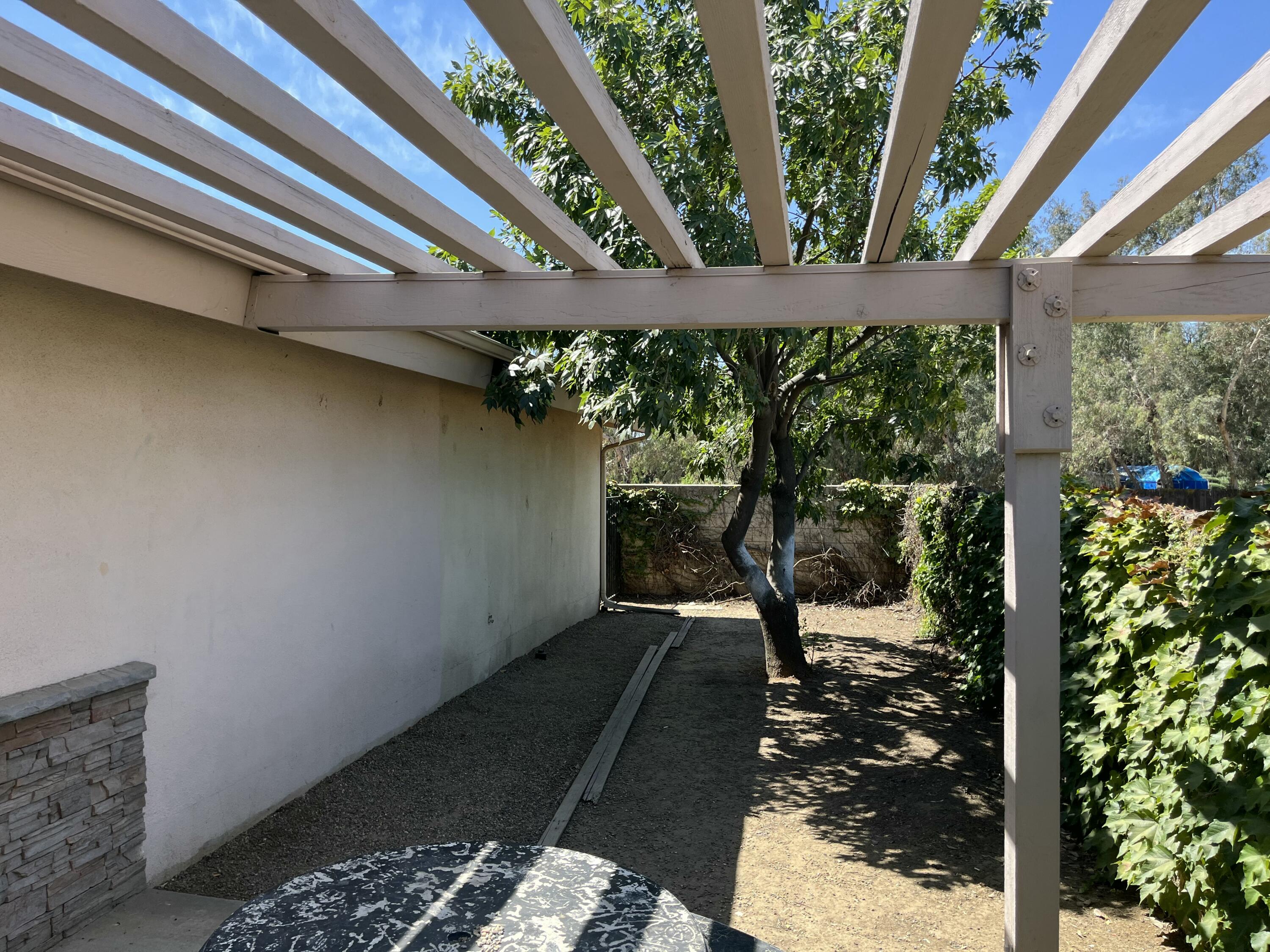 365 Pearson Dr, Porterville, CA 93257