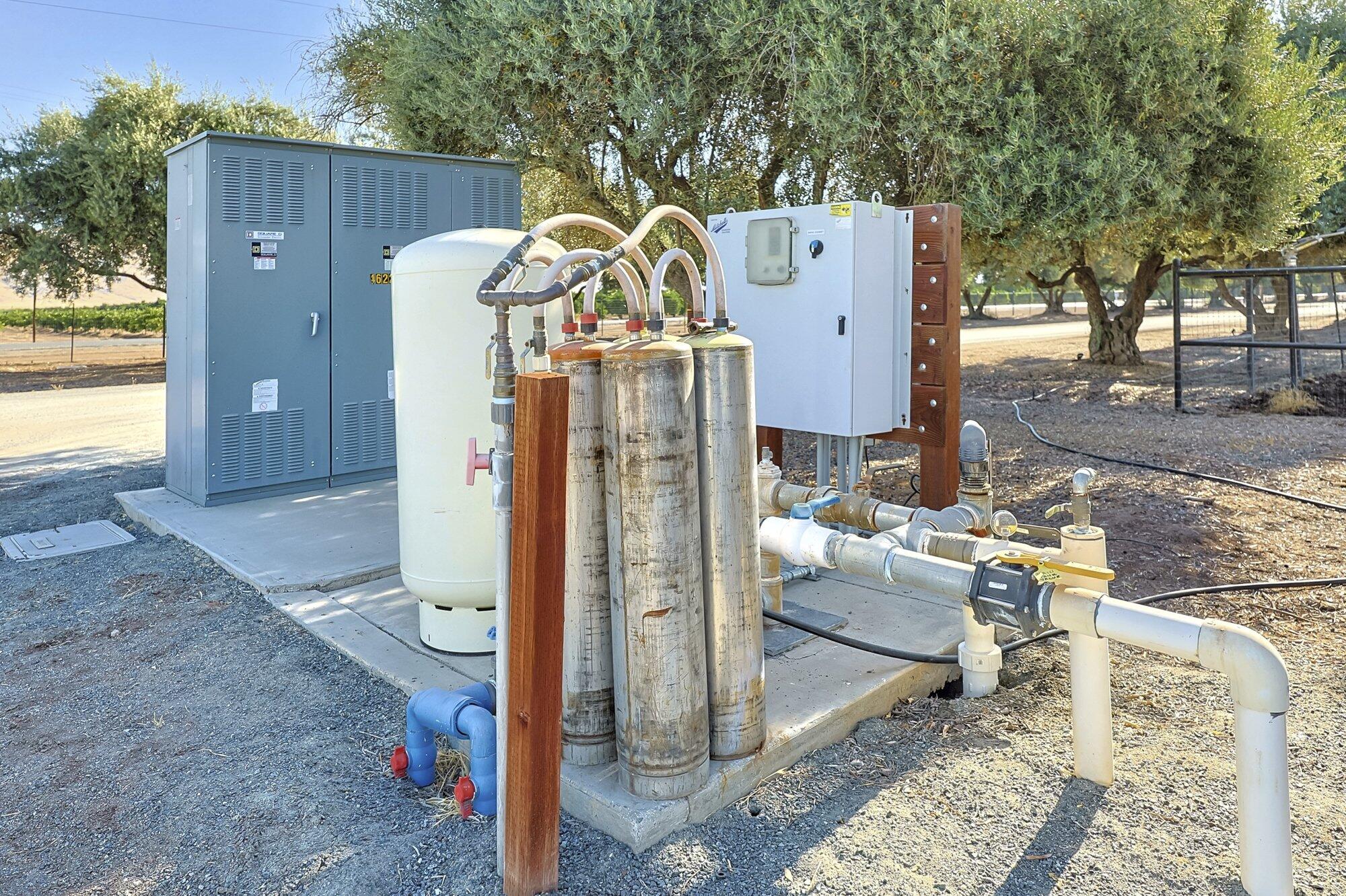 15725 Ave 376, Visalia, CA 93292