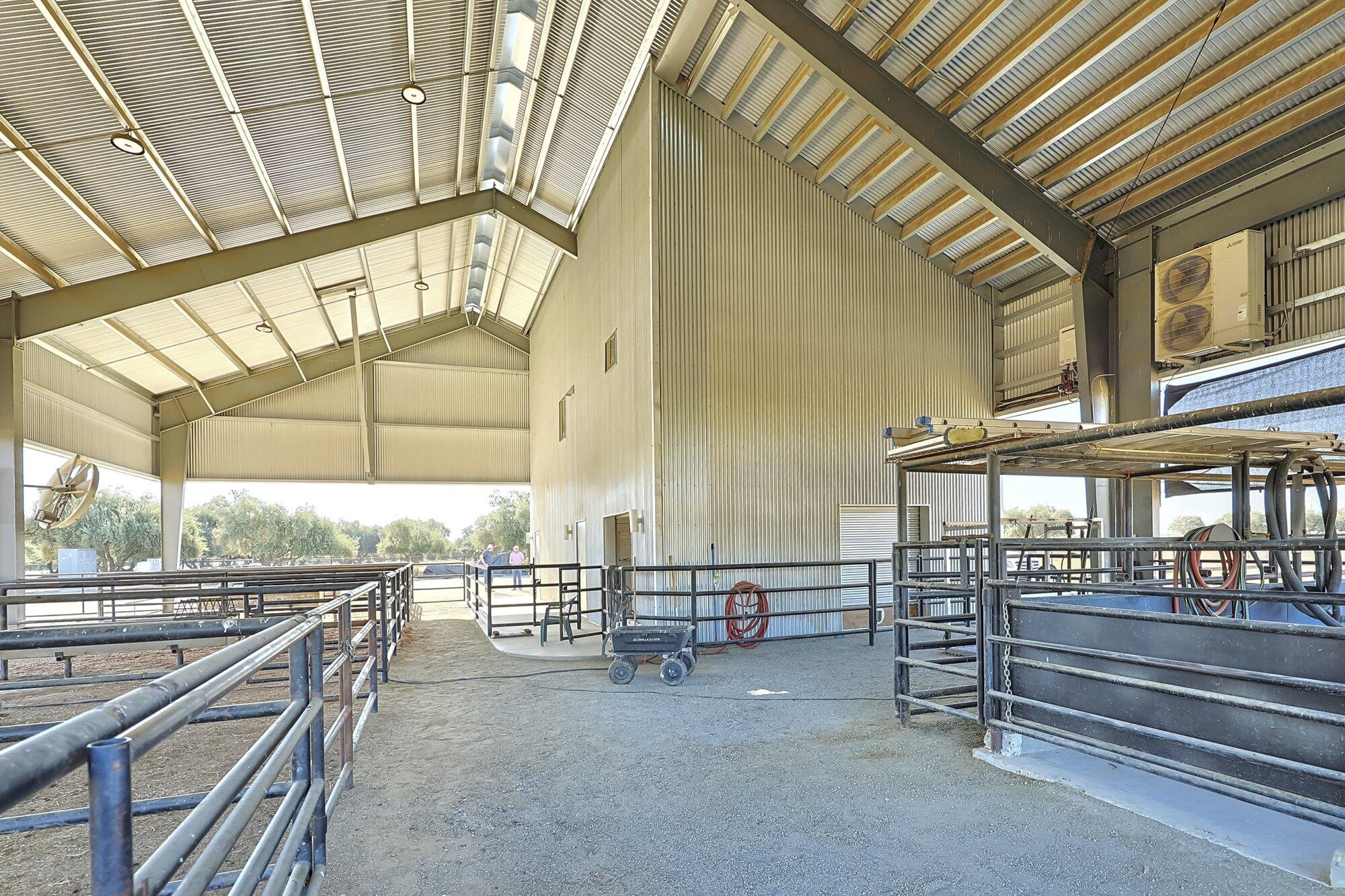 15725 Ave 376, Visalia, CA 93292