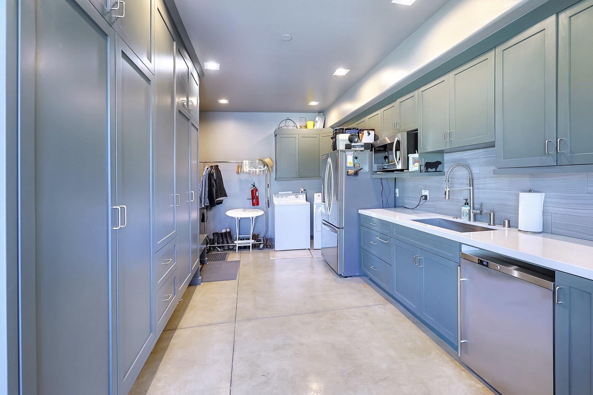 15725 Ave 376, Visalia, CA 93292