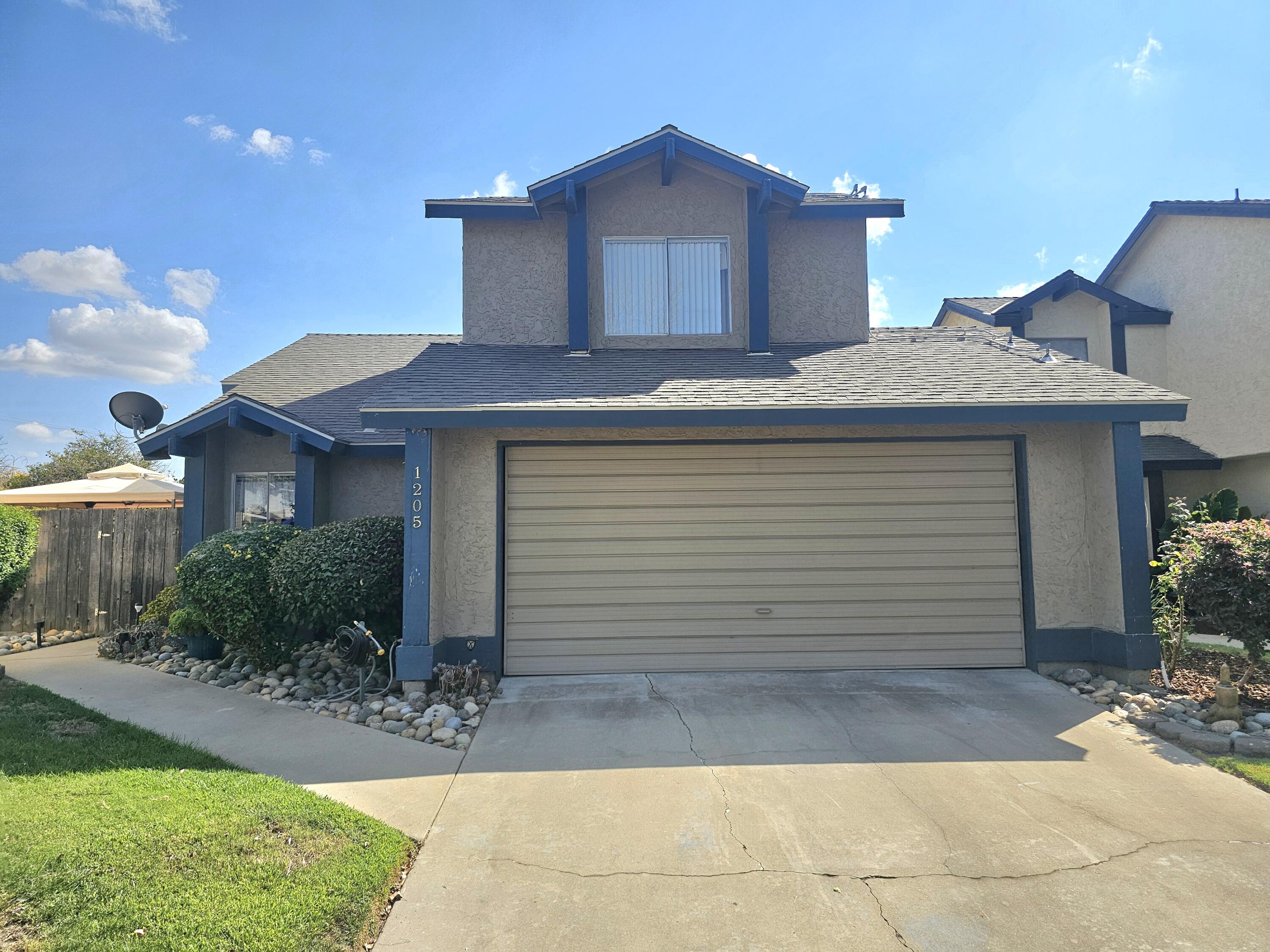 1205 E Ferguson Ave, Visalia, CA 93292