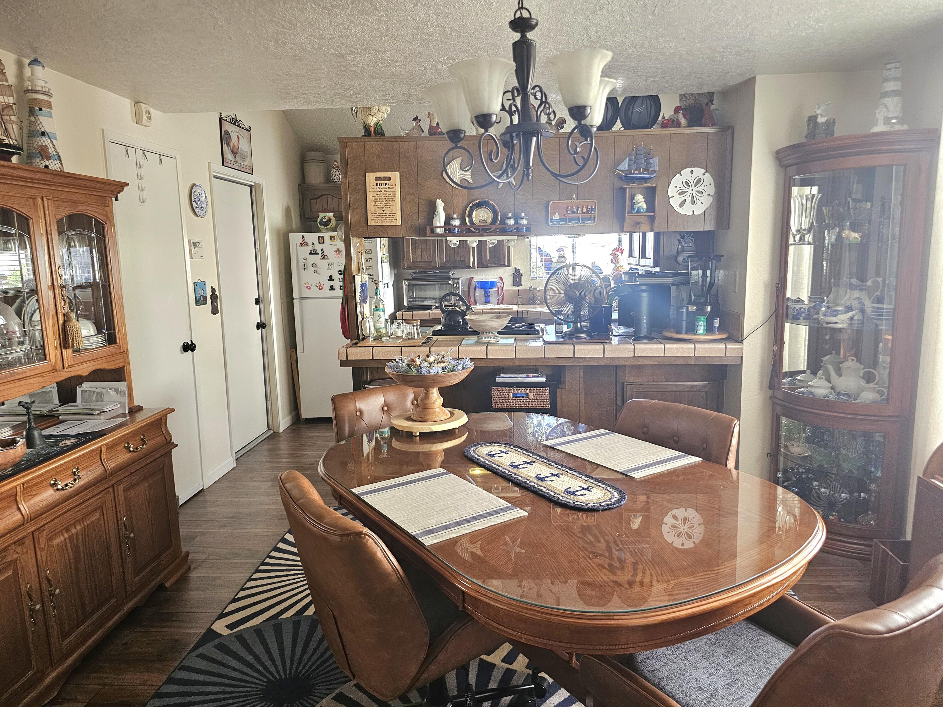 1205 E Ferguson Ave, Visalia, CA 93292