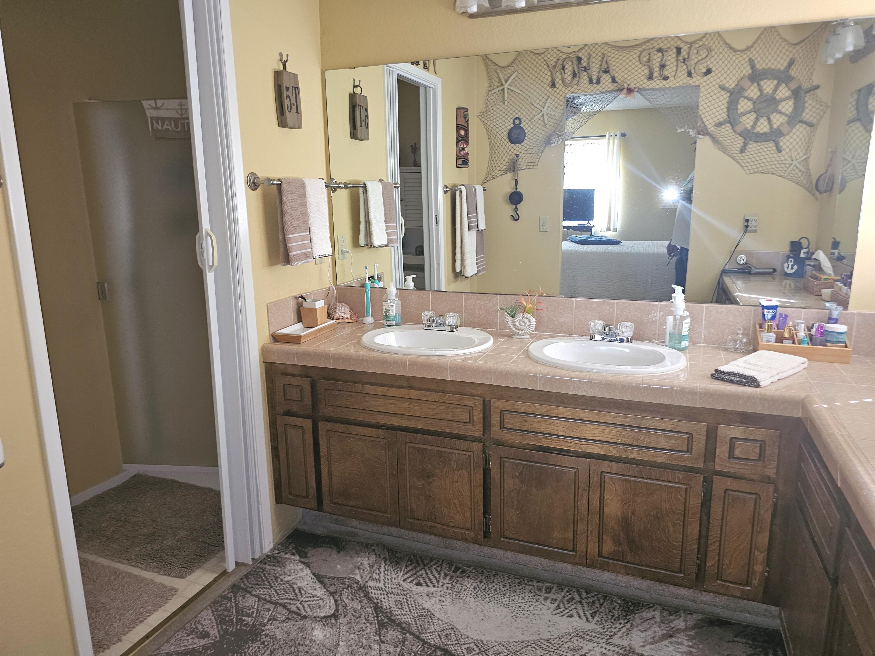 1205 E Ferguson Ave, Visalia, CA 93292