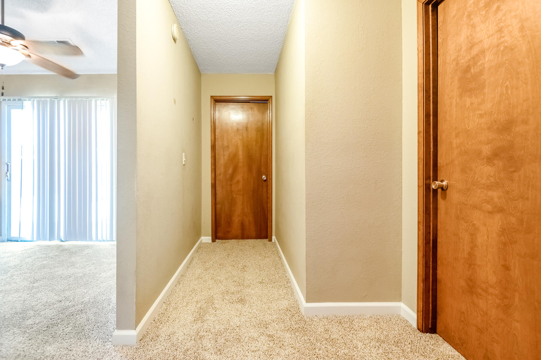 1282 E Ben Franklin Ave, Tulare, CA 93274