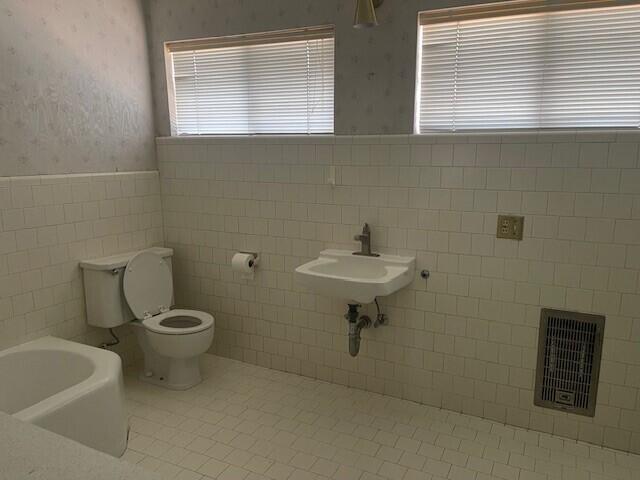 726 Josephine Ave, Corcoran, CA 93212