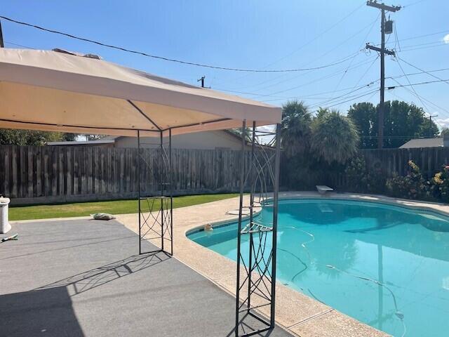 726 Josephine Ave, Corcoran, CA 93212