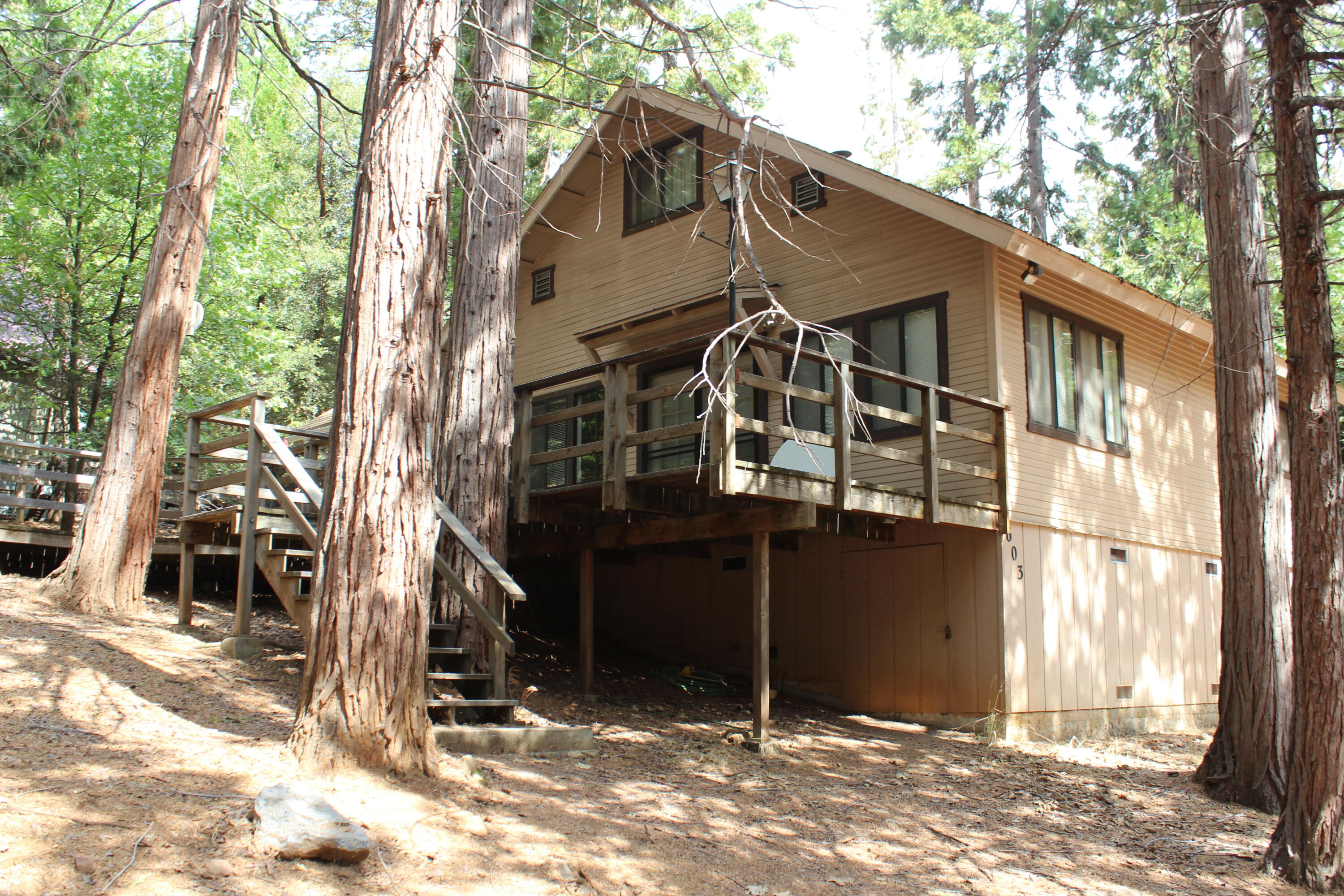 603 Legar Dr, Camp Nelson, CA 93265
