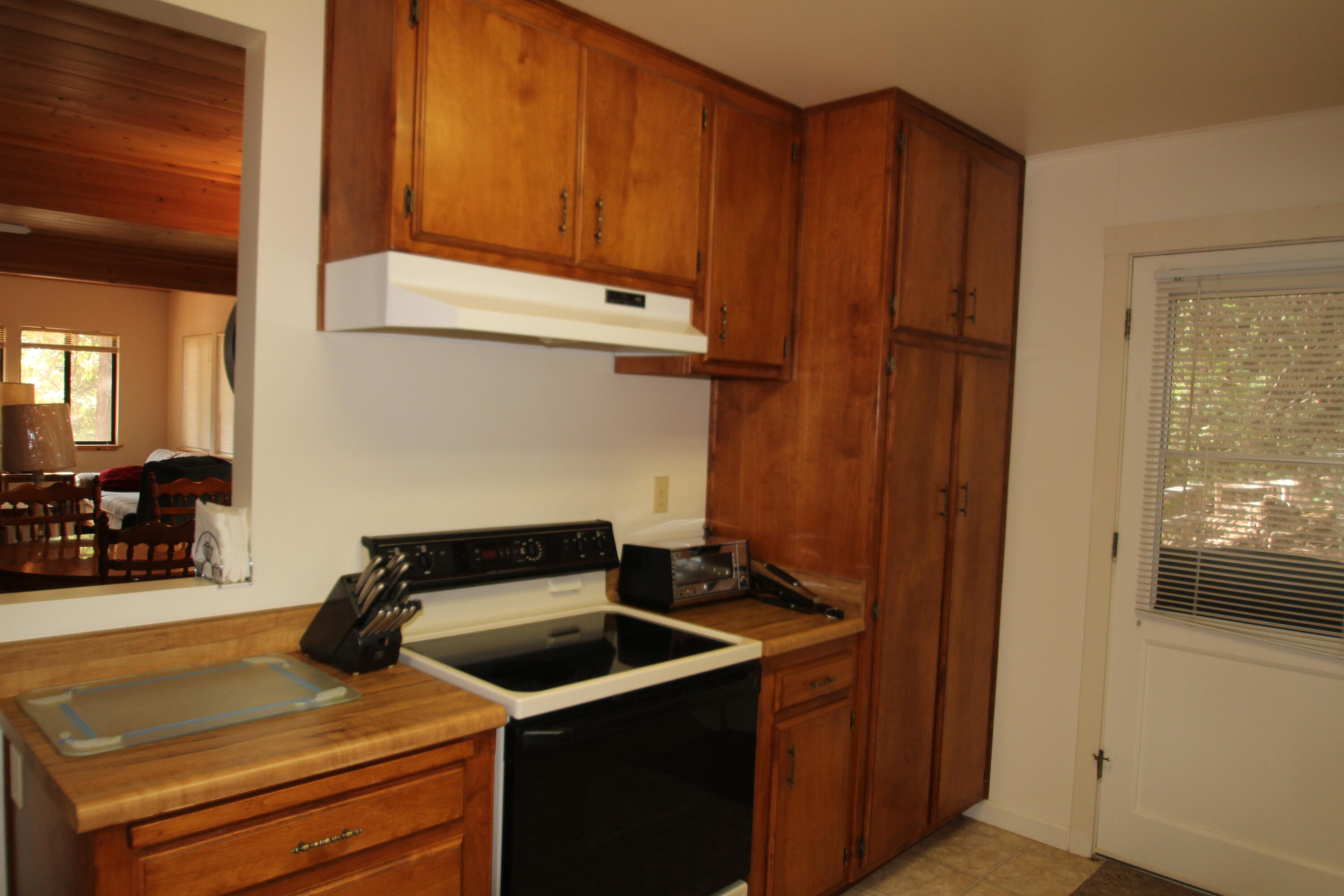 603 Legar Dr, Camp Nelson, CA 93265