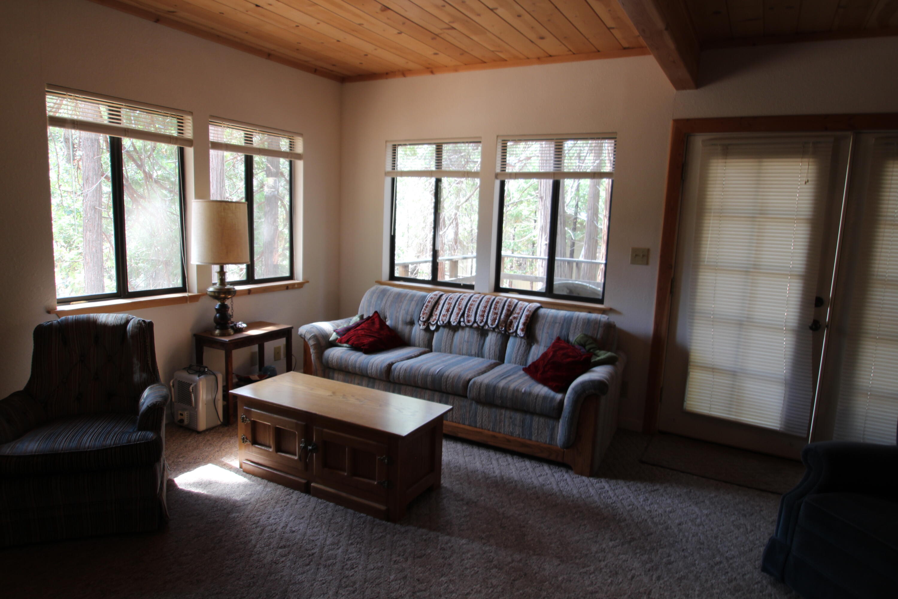 603 Legar Dr, Camp Nelson, CA 93265