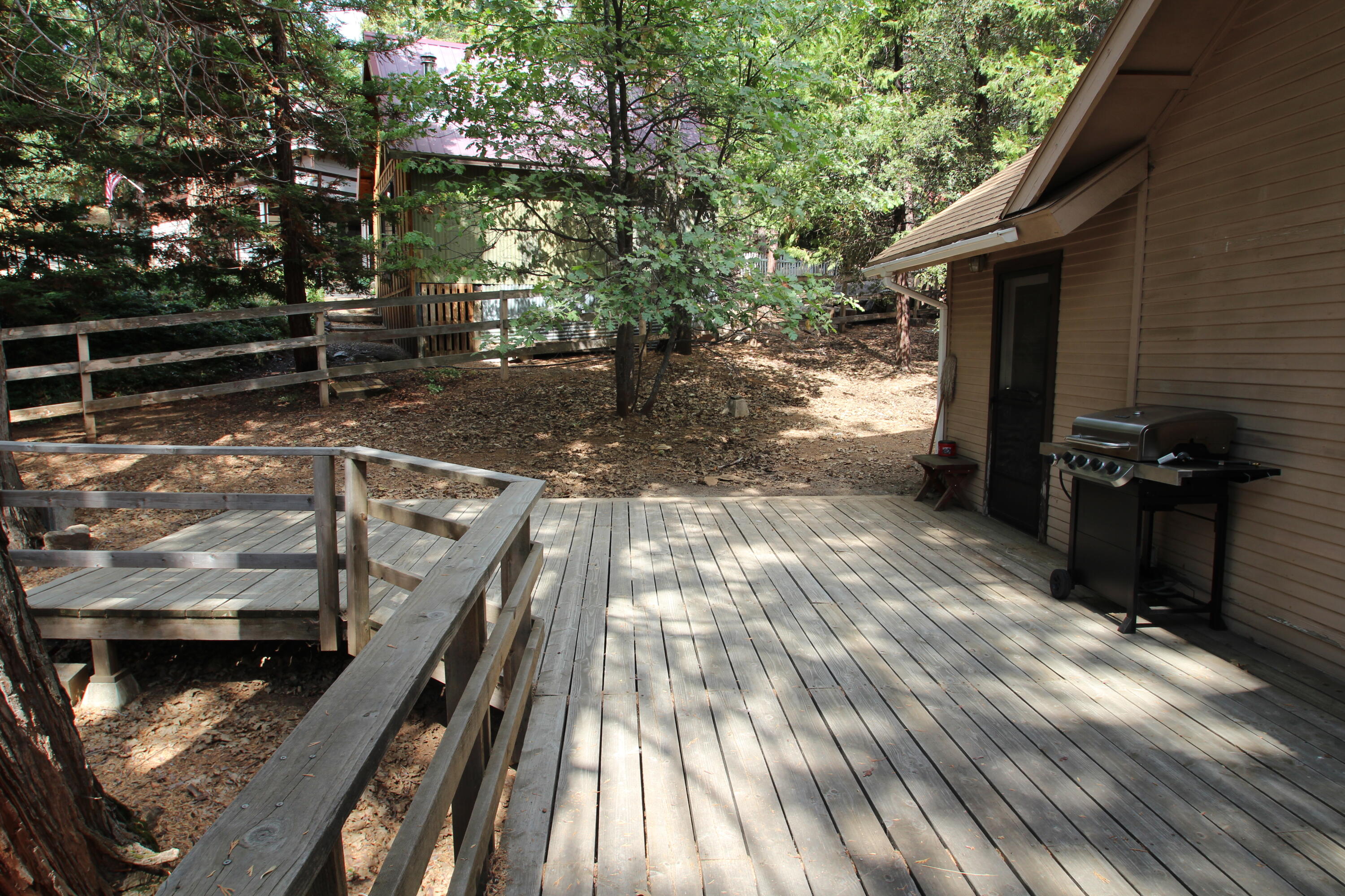 603 Legar Dr, Camp Nelson, CA 93265