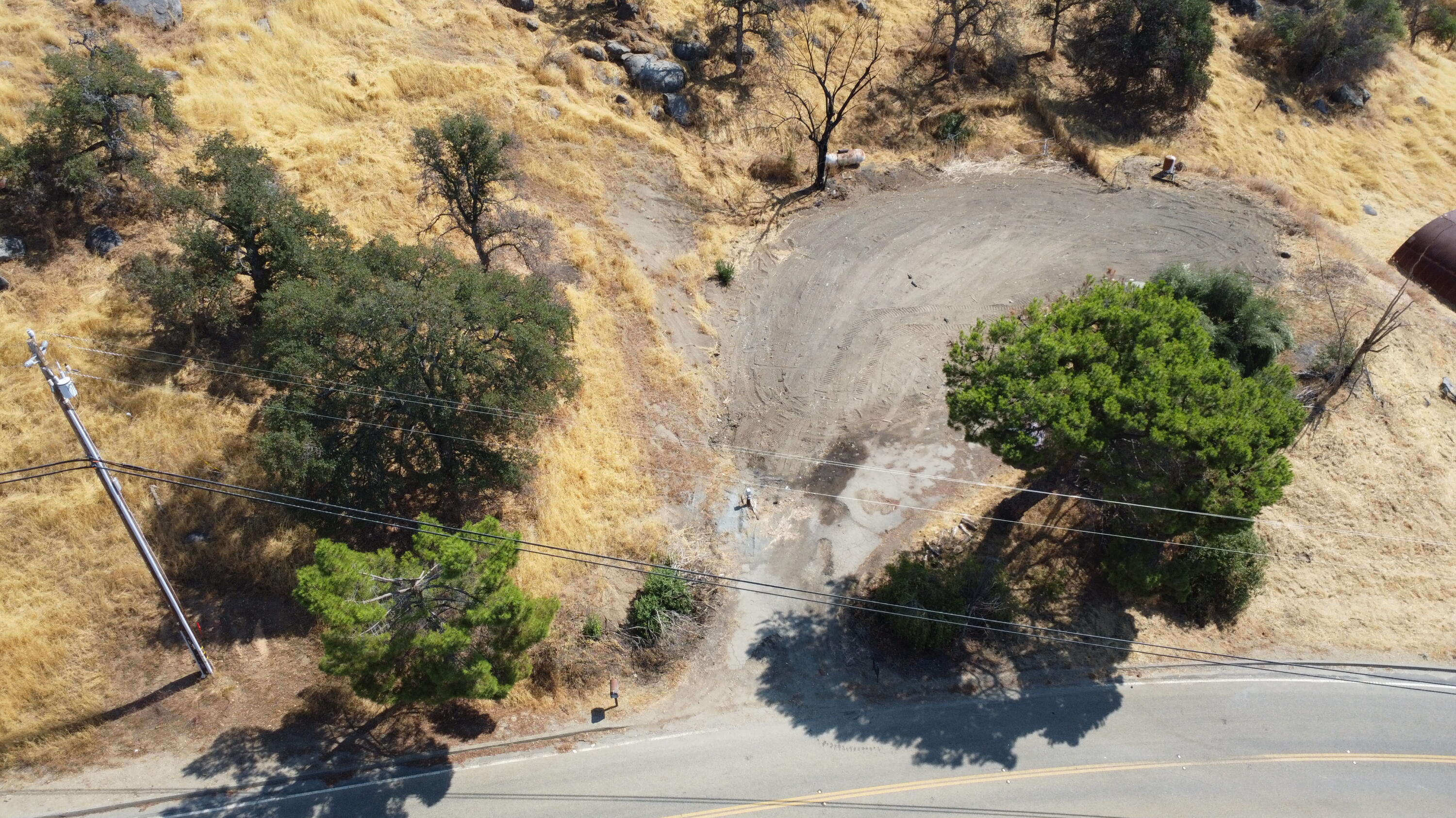 38938 Pepperweed Rd, Yokuts Valley, CA 93675